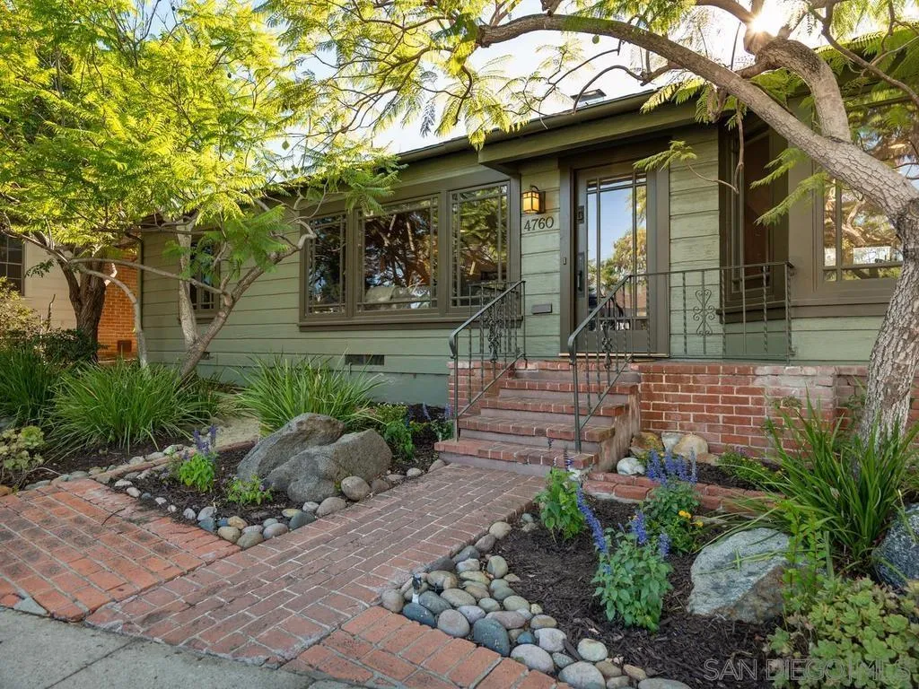 https://cdn.realtyfeed.com/cdn/127/260021936/54fdc042b3167bc0fdfaf0b01af4e75d.webp