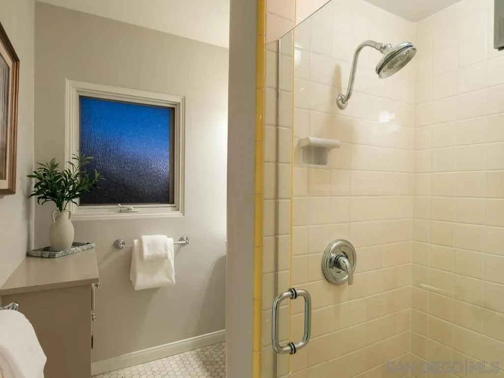 https://cdn.realtyfeed.com/cdn/127/260021936/792169fab0a7d0aa2553abe6b027aa39.webp