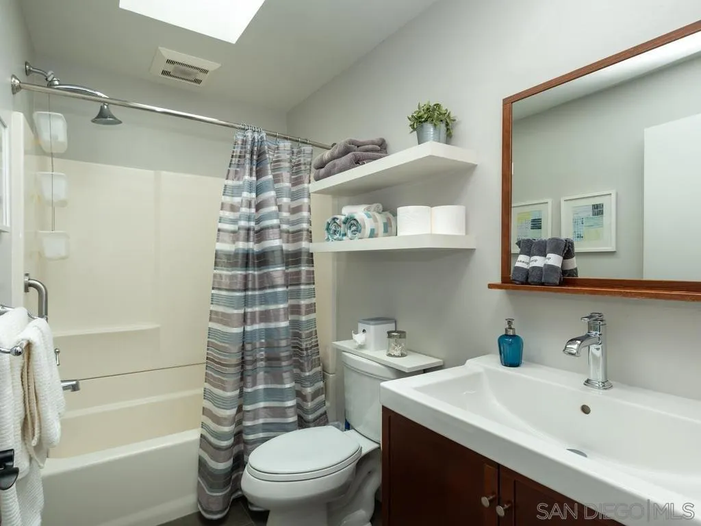 https://cdn.realtyfeed.com/cdn/127/260021936/894541ecbe1172afe8f87afed0d52eee.webp