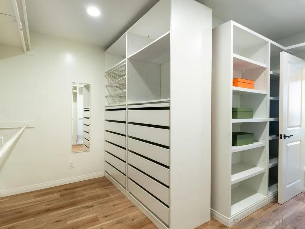 https://cdn.realtyfeed.com/cdn/127/260021936/bed0fb09b0b309df55ed1bf79267cb5b.webp