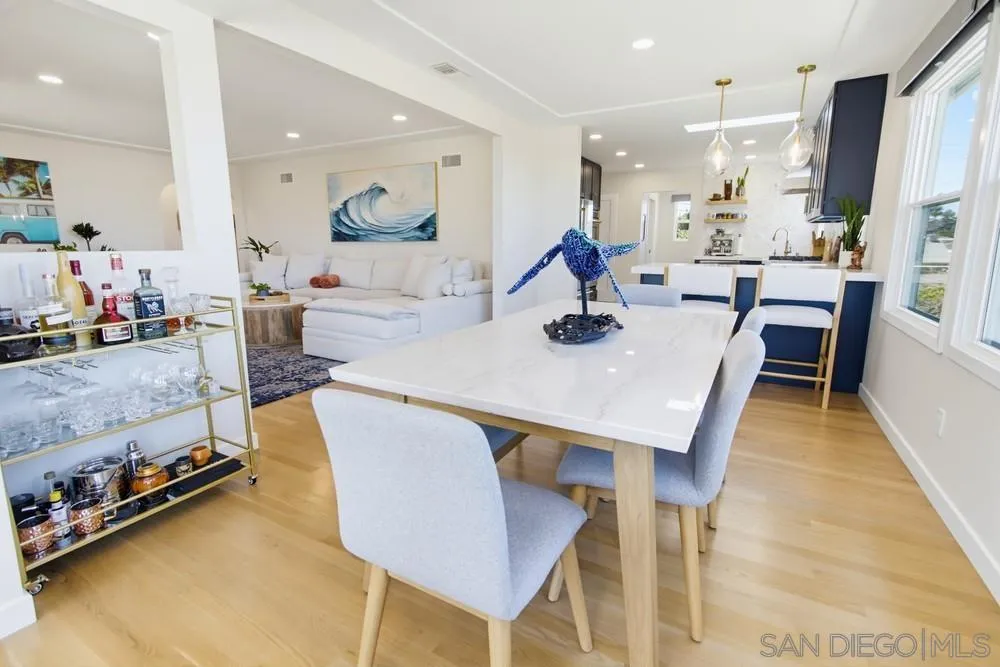 https://cdn.realtyfeed.com/cdn/127/260021953/42f16cd4bdc6fcb6cec99ac85091d407.webp