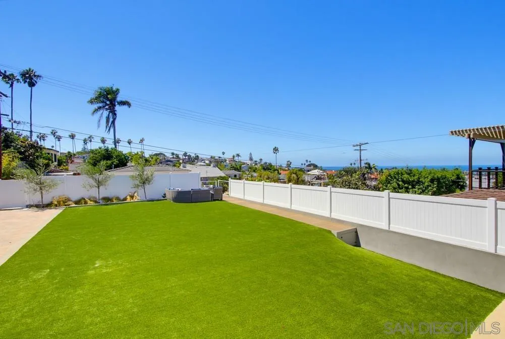 https://cdn.realtyfeed.com/cdn/127/260021953/d856f5f2821137c617bd8231453ab64f.webp