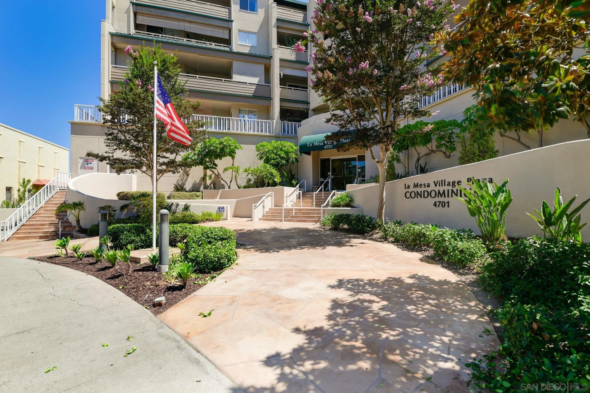 4701 Date Ave Unit 423, La Mesa, CA 91942 - Main photo, La Mesa, CA
