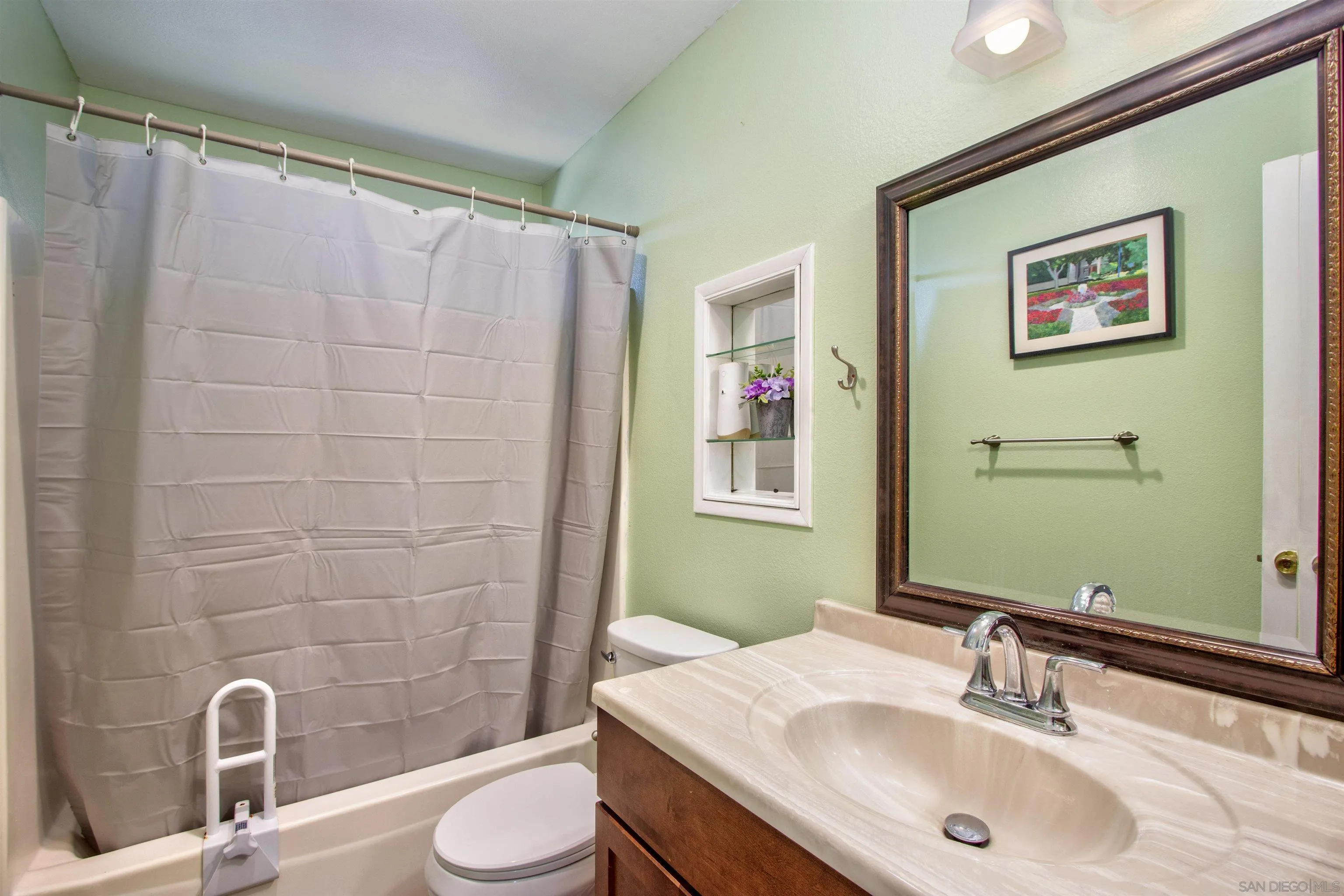 https://cdn.realtyfeed.com/cdn/127/260021967/33f88fe5ef7c4c21c585d752b14e1116.webp