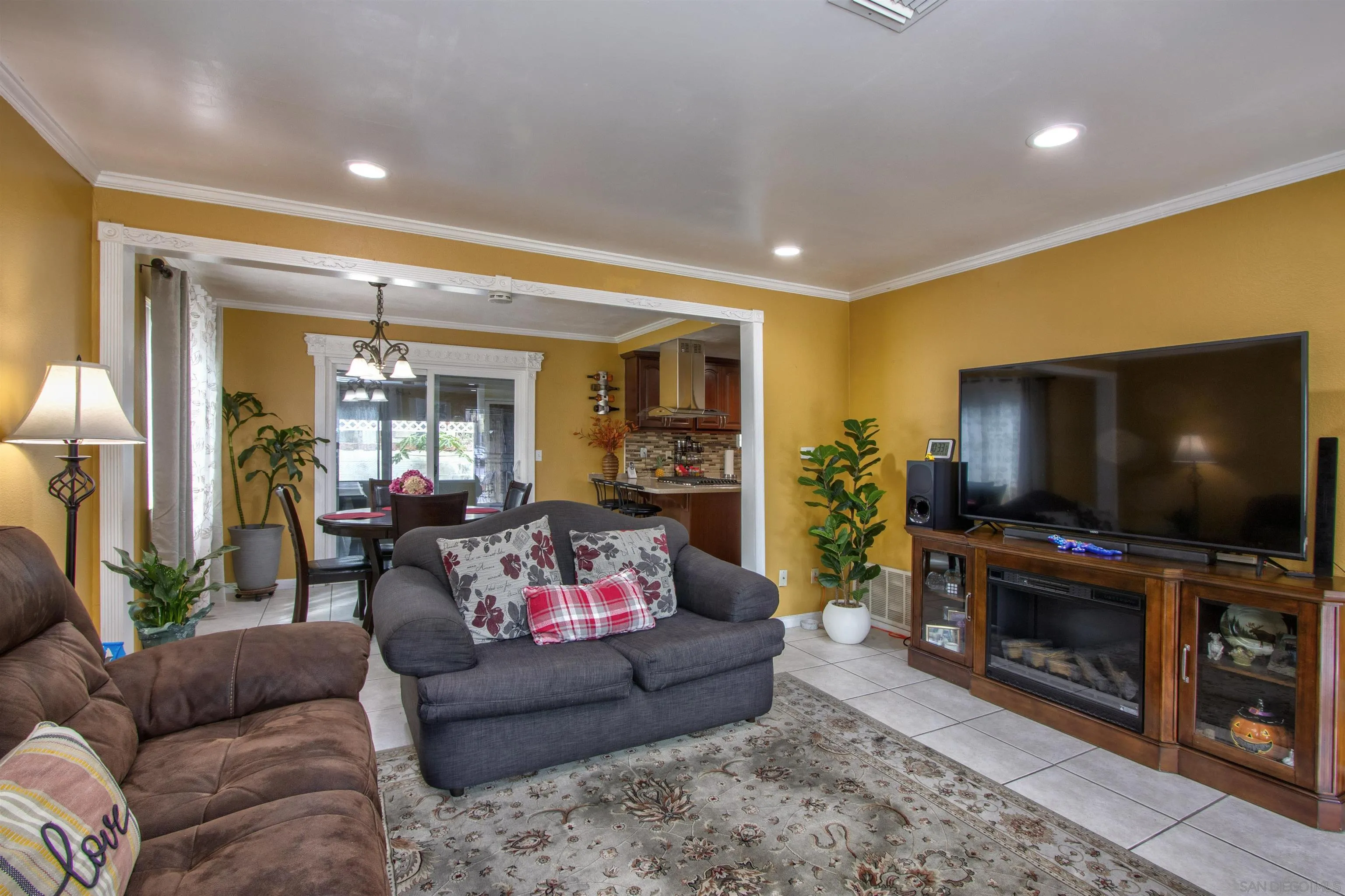 https://cdn.realtyfeed.com/cdn/127/260021967/ad873f8c9bf780b341761247a088f1f2.webp