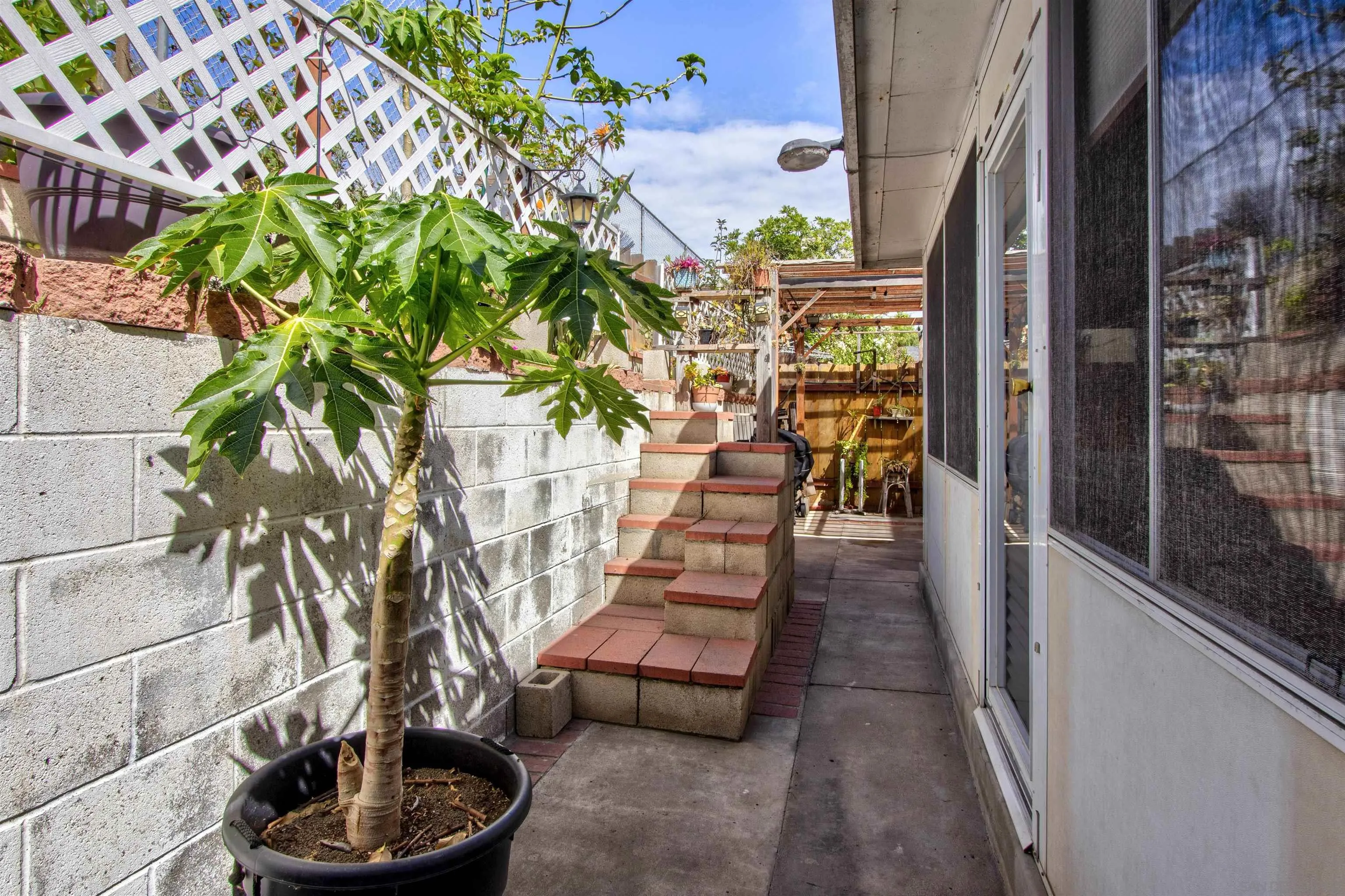 https://cdn.realtyfeed.com/cdn/127/260021967/b73970a2b6dff1f7fa9a9d28eee017ac.webp