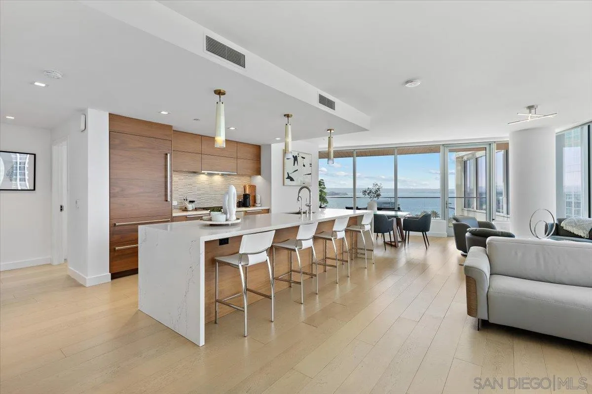 888 W E St Unit Unit 1001, San Diego, CA 92101 - Main photo, San Diego, CA