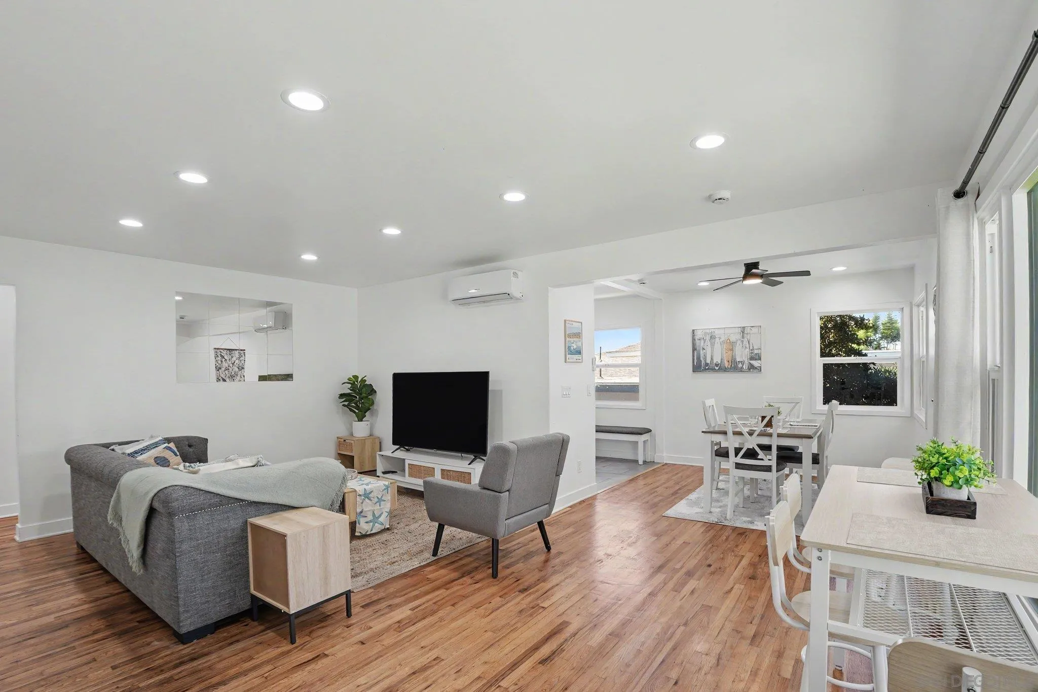 https://cdn.realtyfeed.com/cdn/127/260021976/234695afc3bd788dad96c0dde958f8c0.webp