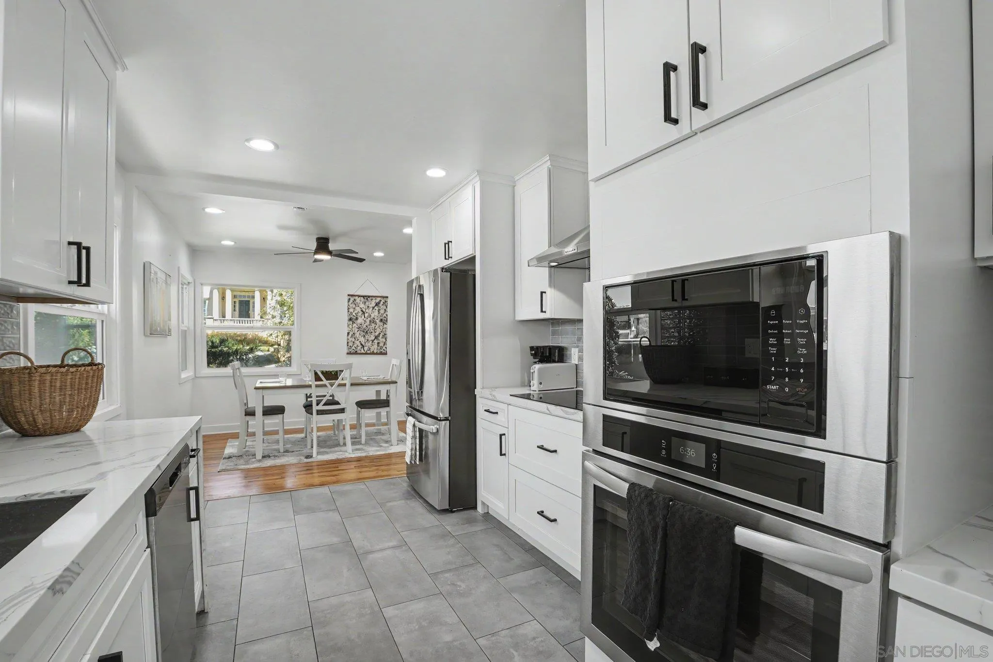 https://cdn.realtyfeed.com/cdn/127/260021976/57ff084279e01ddf1f868d8427e36e22.webp