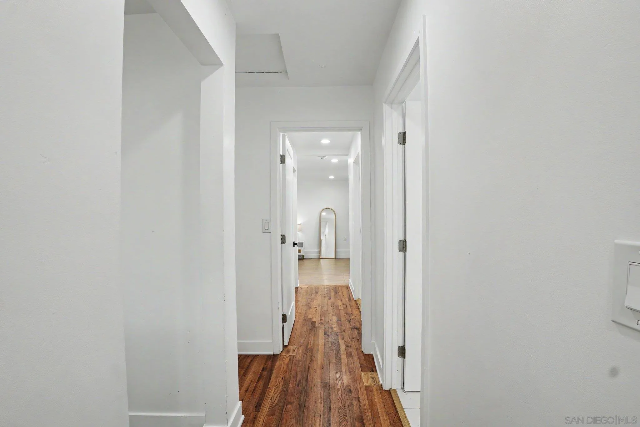https://cdn.realtyfeed.com/cdn/127/260021976/84514d4191eceae7d6e0e0b6fbd508e8.webp