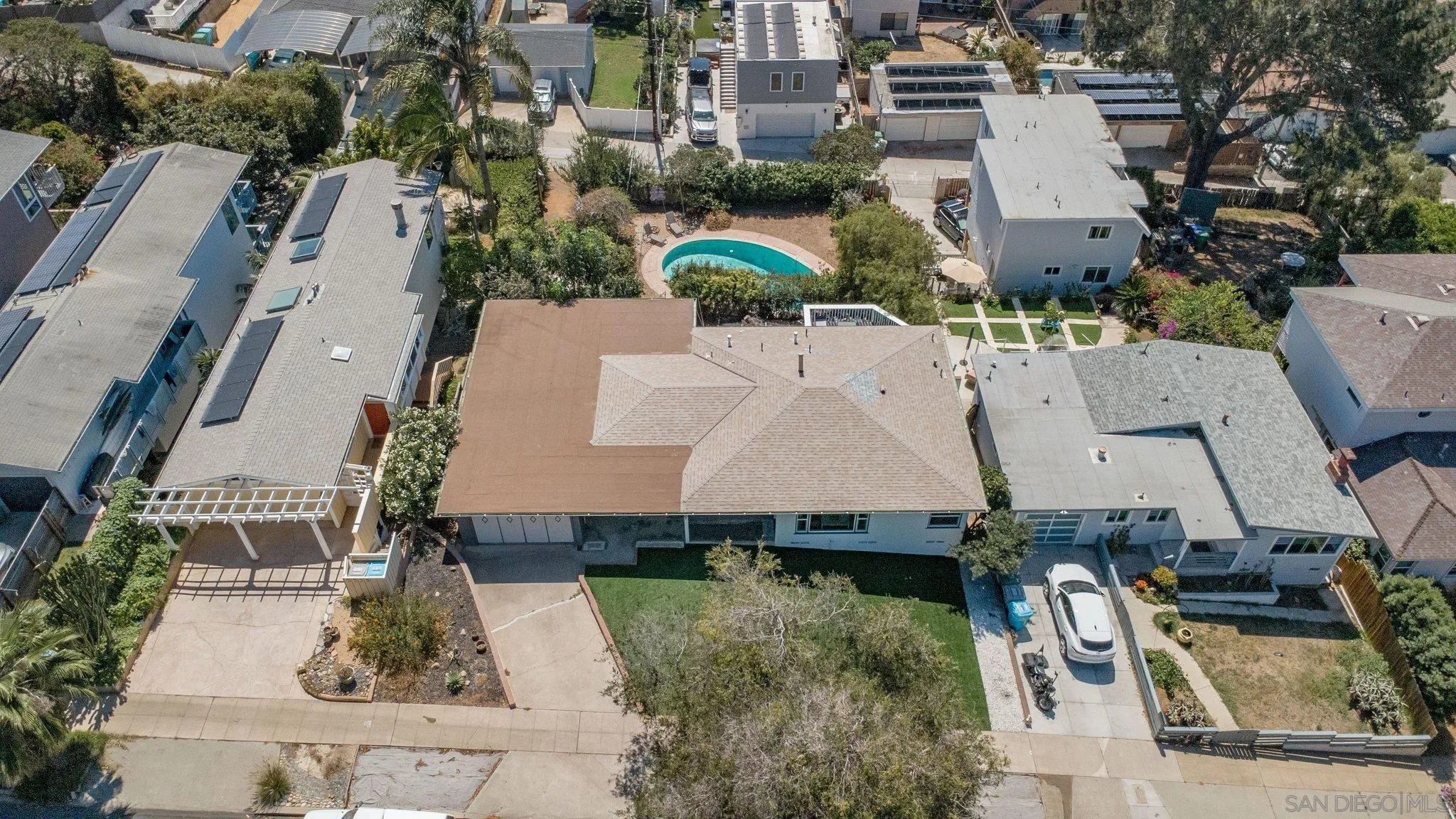 https://cdn.realtyfeed.com/cdn/127/260021976/c8ba21d8f24949b82a84b6fd3139fadd.webp