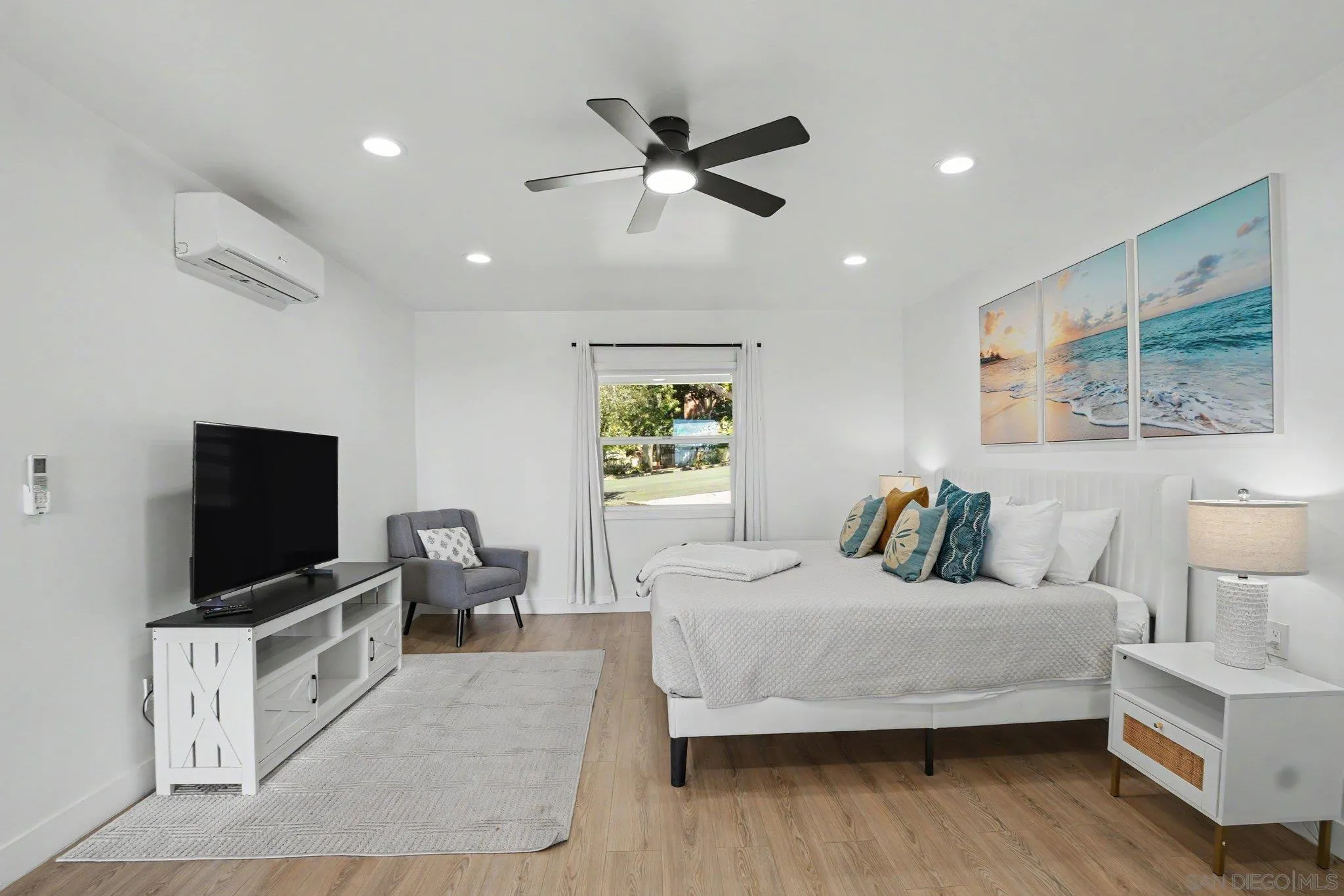 https://cdn.realtyfeed.com/cdn/127/260021976/d93d16f6f16bab2ab8b84abd8a1d6c18.webp