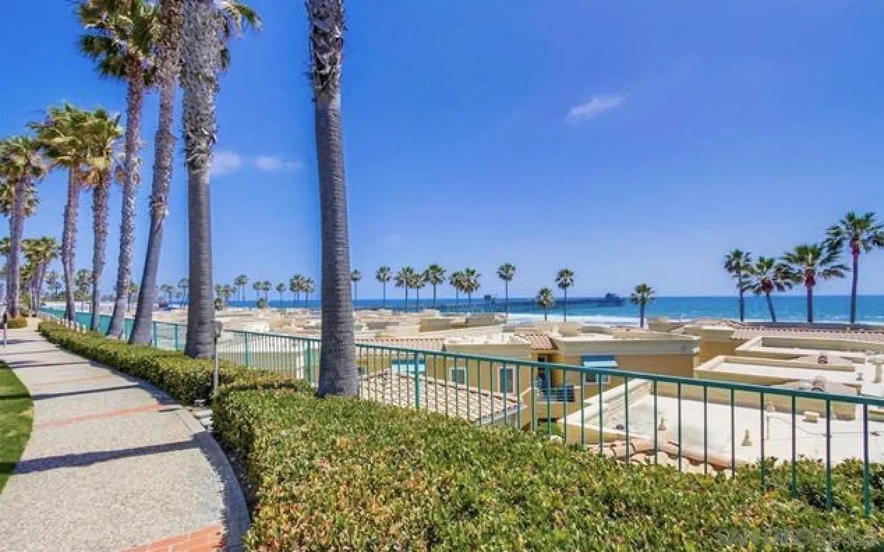 https://cdn.realtyfeed.com/cdn/127/260021980/ac0d4e6dd34ecd76c10625d8251b63e8.webp