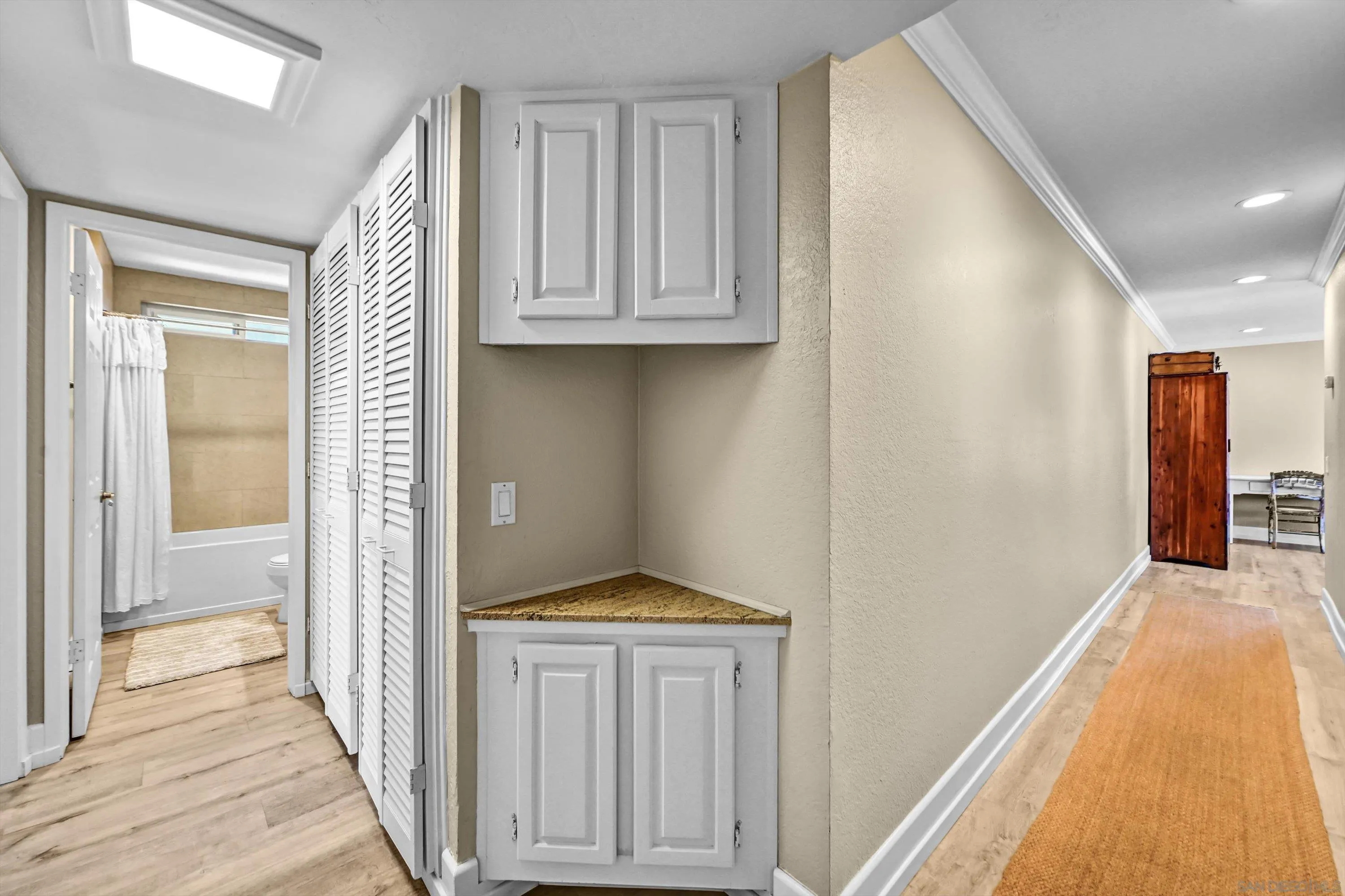 https://cdn.realtyfeed.com/cdn/127/260021980/ee5bea674a62b90d866cdeaeab3798aa.webp