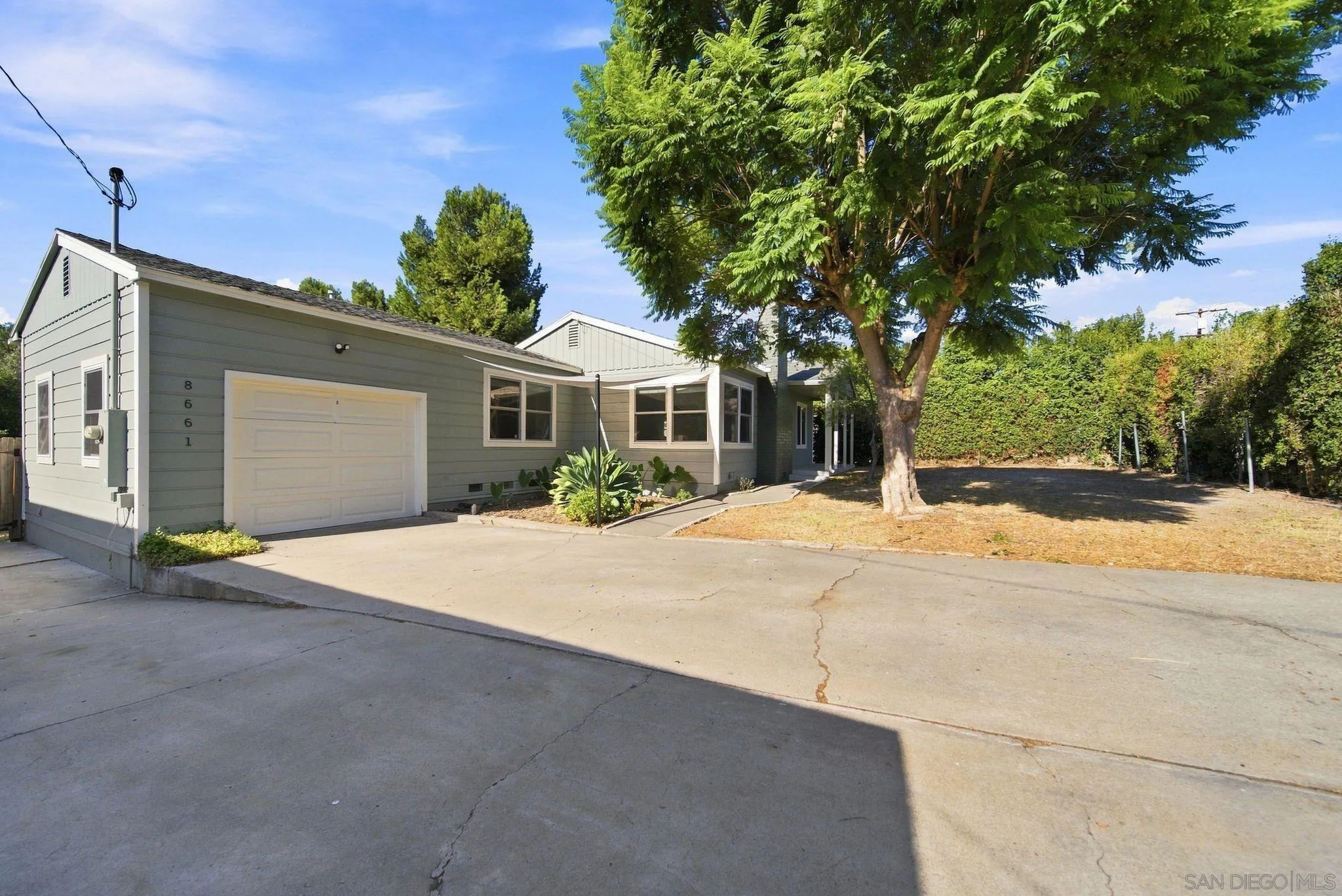 https://cdn.realtyfeed.com/cdn/127/260021994/3da8aaa3cb147776edac80e1509dde4d.webp