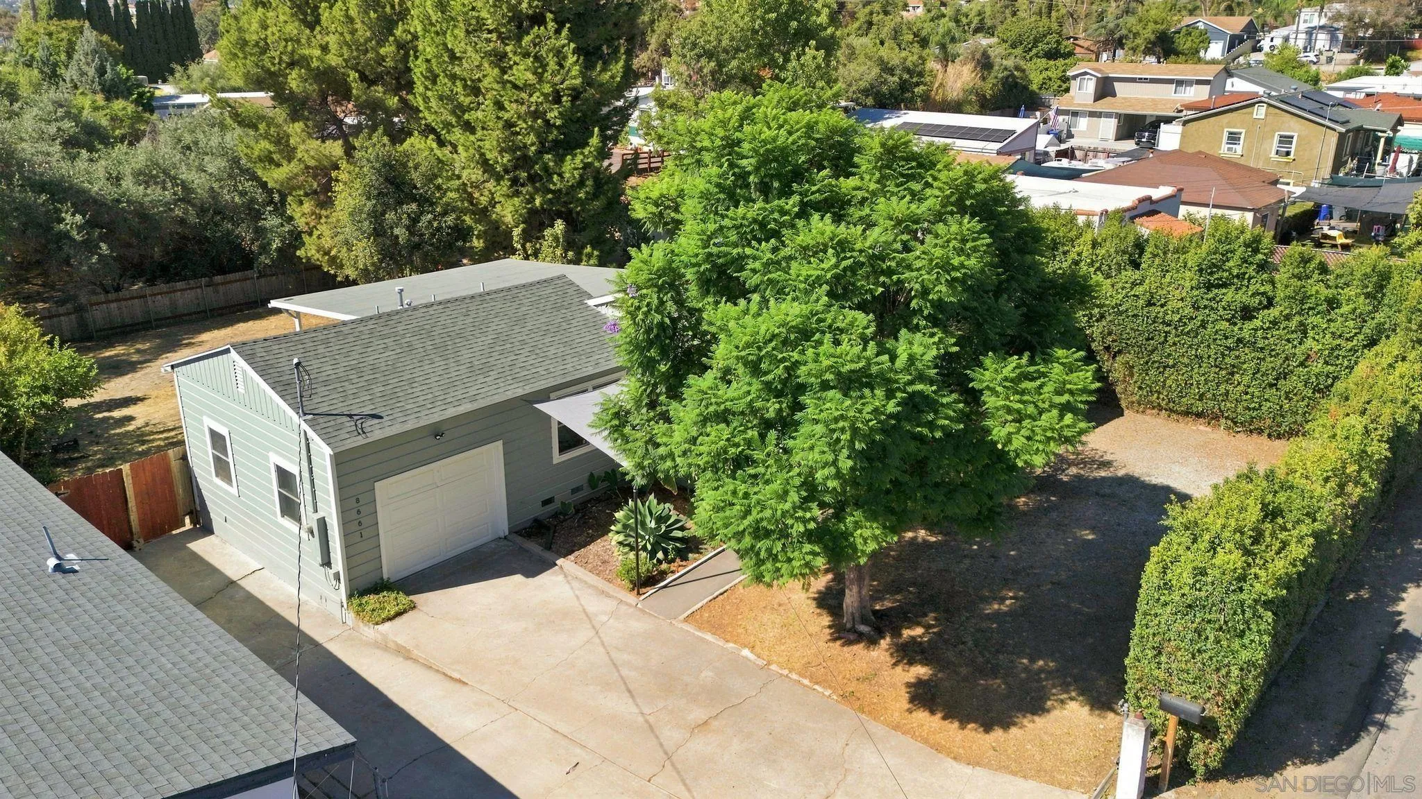 https://cdn.realtyfeed.com/cdn/127/260021994/7d55bd742d0cad64fb973cf6d29d5905.webp