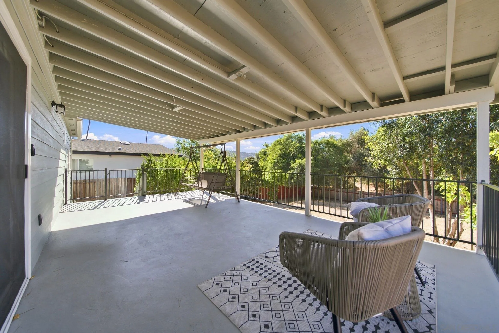 https://cdn.realtyfeed.com/cdn/127/260021994/b6b68c98b2cb6f07e7354bb9b0e3653f.webp