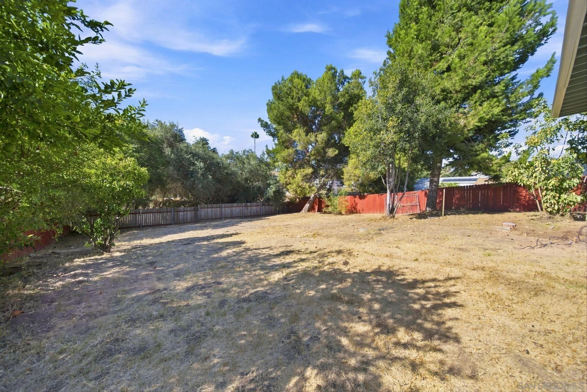https://cdn.realtyfeed.com/cdn/127/260021994/d8c970b09d8a7f6be7cde1fec460aeff.webp