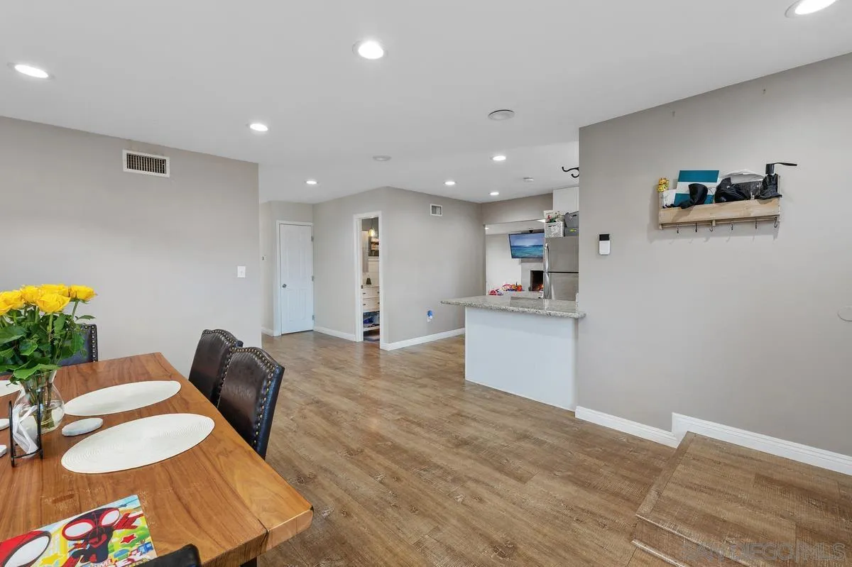 https://cdn.realtyfeed.com/cdn/127/260021996/96cde484b565f34c4d539bc07ec0f259.webp