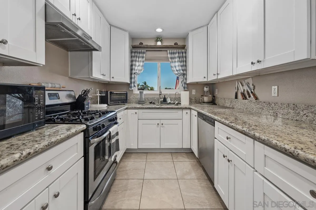 https://cdn.realtyfeed.com/cdn/127/260021996/be049d40c0516b75fd7fdfb786ff752c.webp