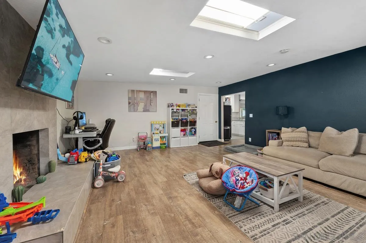 https://cdn.realtyfeed.com/cdn/127/260021996/e4b53e82d4f00a5b3677c84480a0f99e.webp