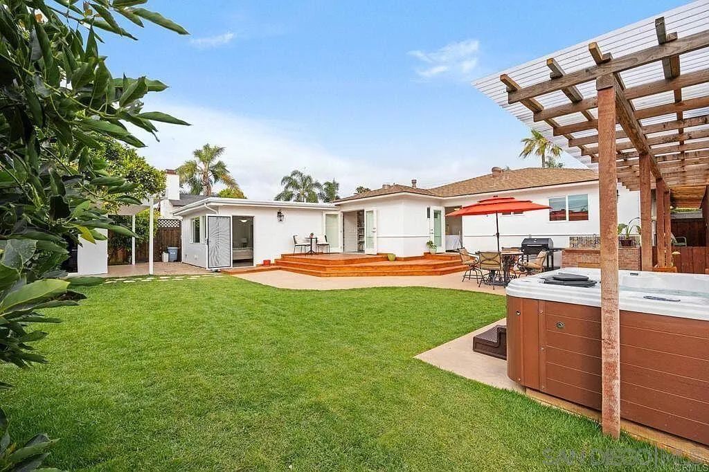 https://cdn.realtyfeed.com/cdn/127/260022000/16cac3bea4ba602fba3fc45b04f50fa8.webp