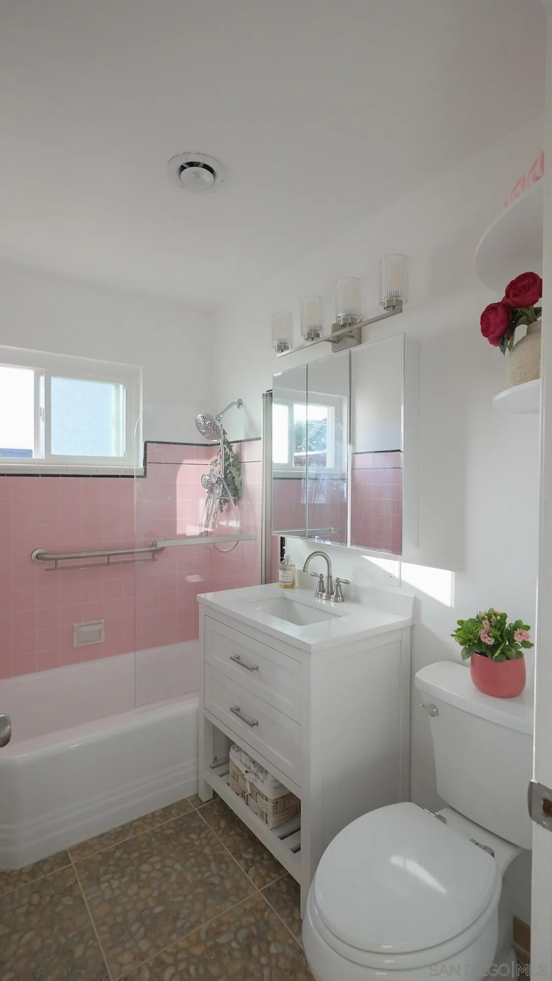 https://cdn.realtyfeed.com/cdn/127/260022000/76d8a2da95488d37c98759d21c5cce44.webp