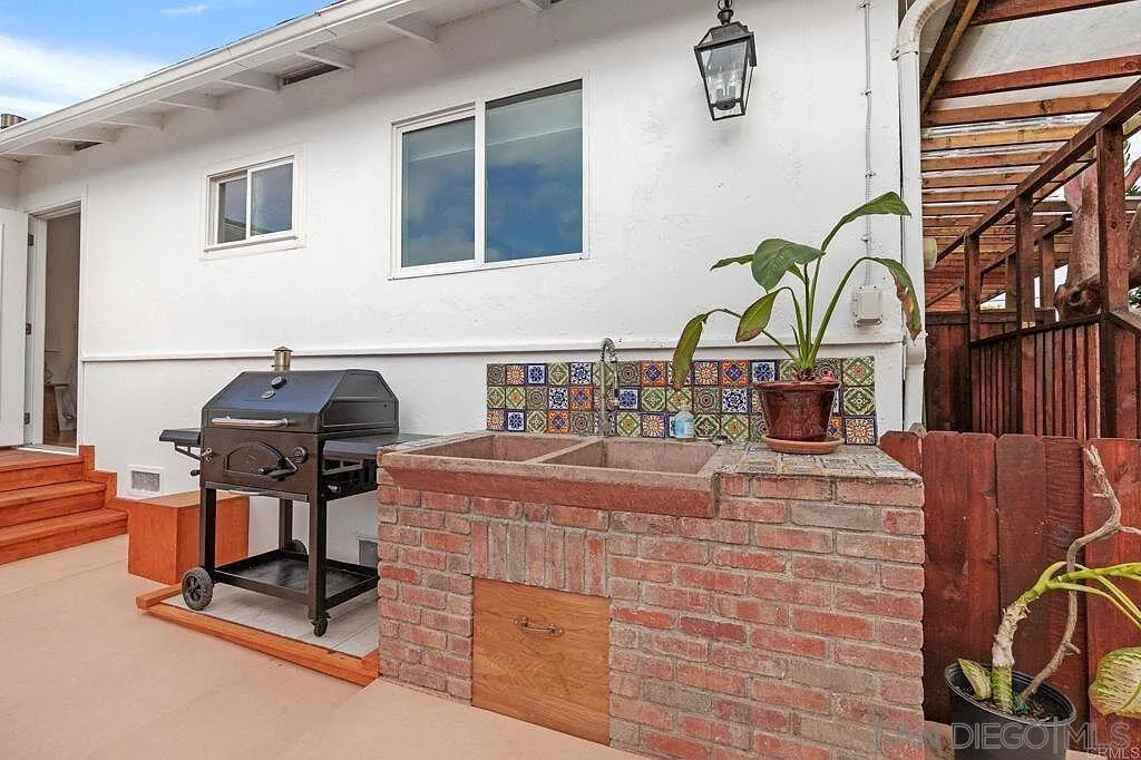 https://cdn.realtyfeed.com/cdn/127/260022000/efe7d87e5985952cf49c5922aaf2e590.webp
