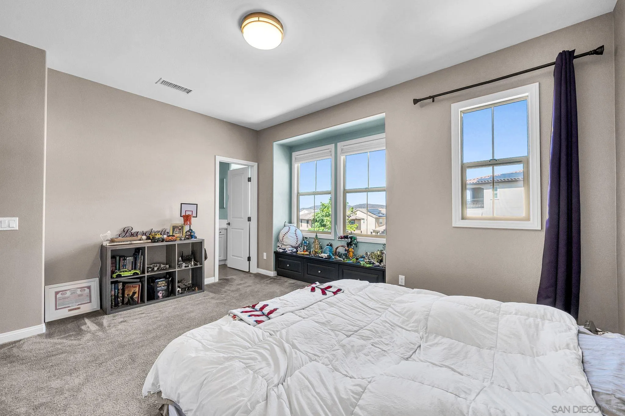 https://cdn.realtyfeed.com/cdn/127/260022003/261adb60bdedc6a6c0f797b8811f264d.webp