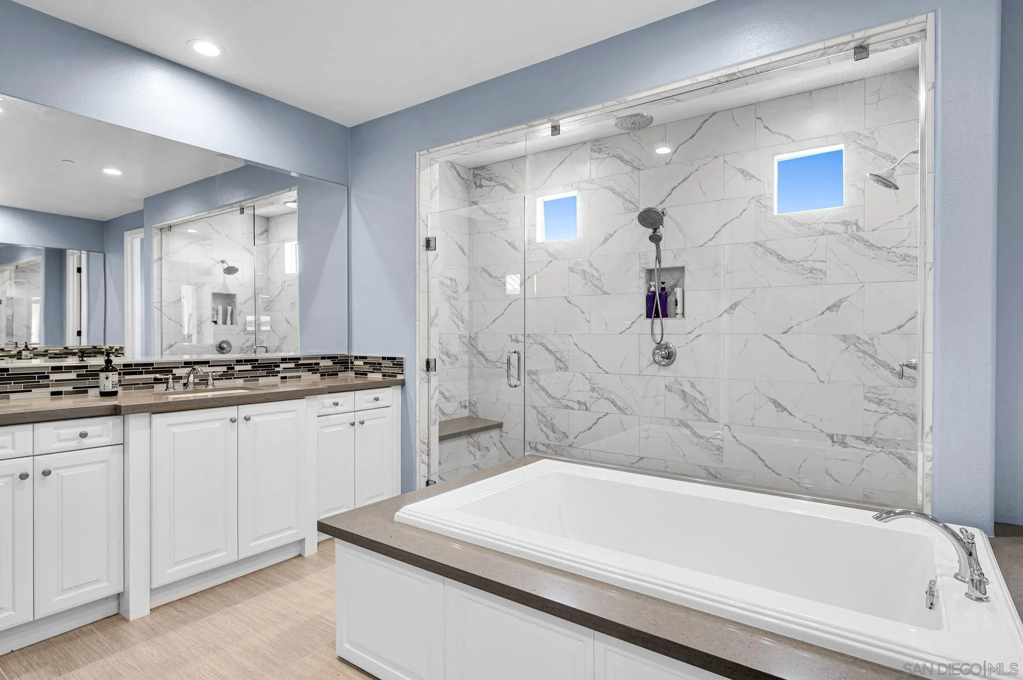 https://cdn.realtyfeed.com/cdn/127/260022003/71a0f06ae2122a22ef942443e027ba9d.webp
