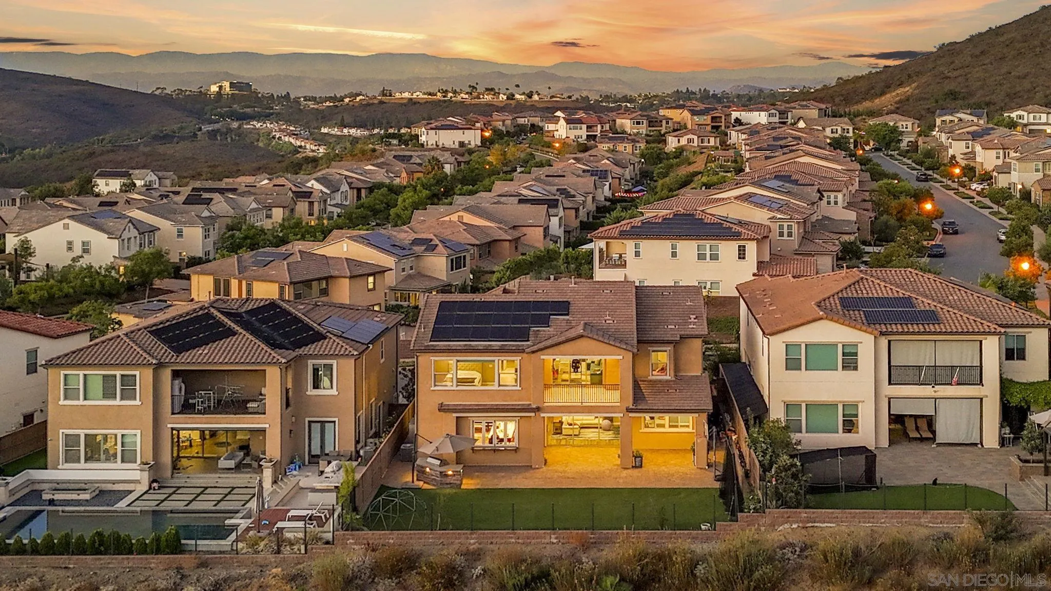 https://cdn.realtyfeed.com/cdn/127/260022003/735f0b5e47044684d1f4aec65dfefeb6.webp