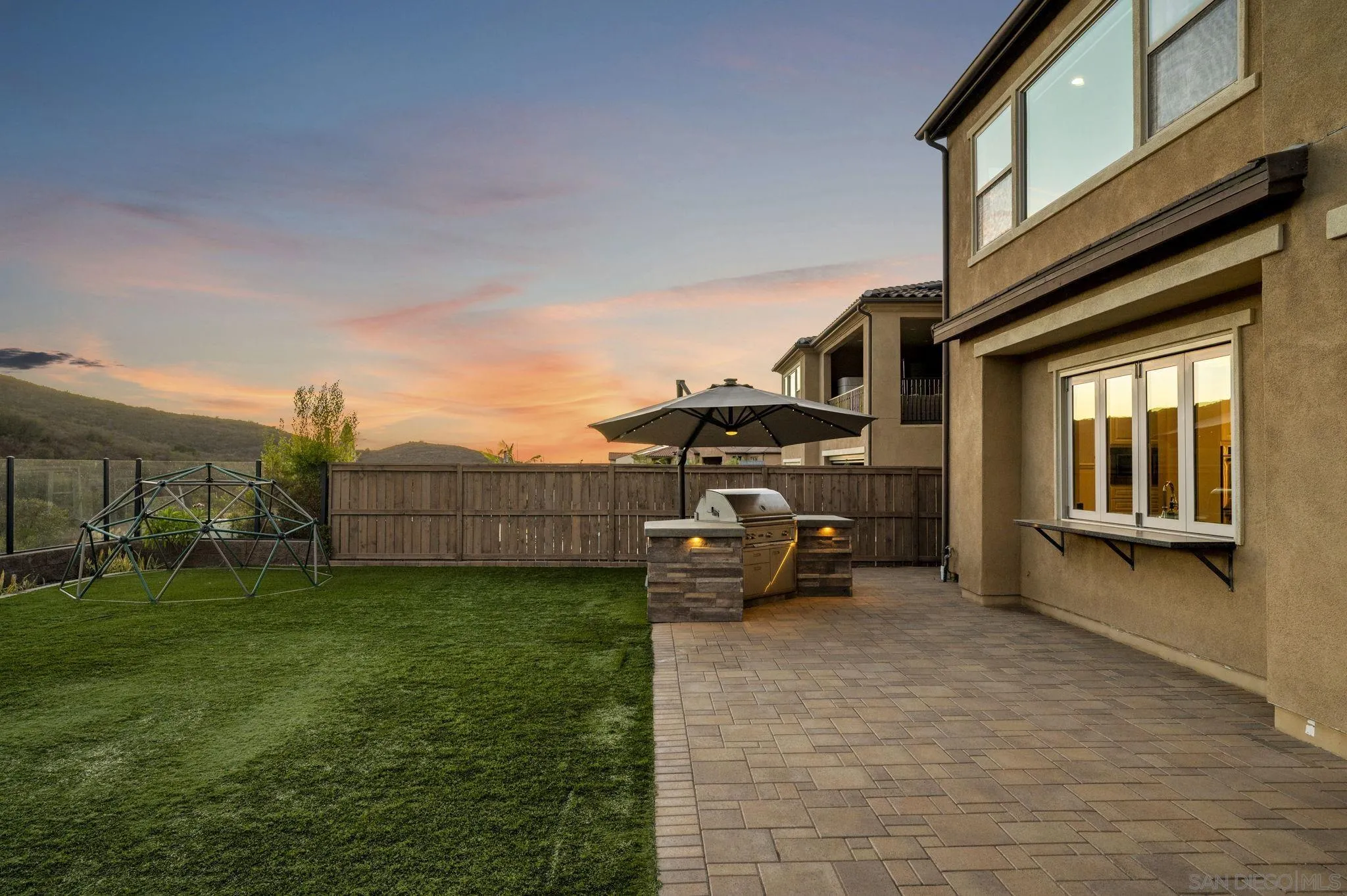 https://cdn.realtyfeed.com/cdn/127/260022003/aa4ad9e43c8d0027dd87650e146dd204.webp