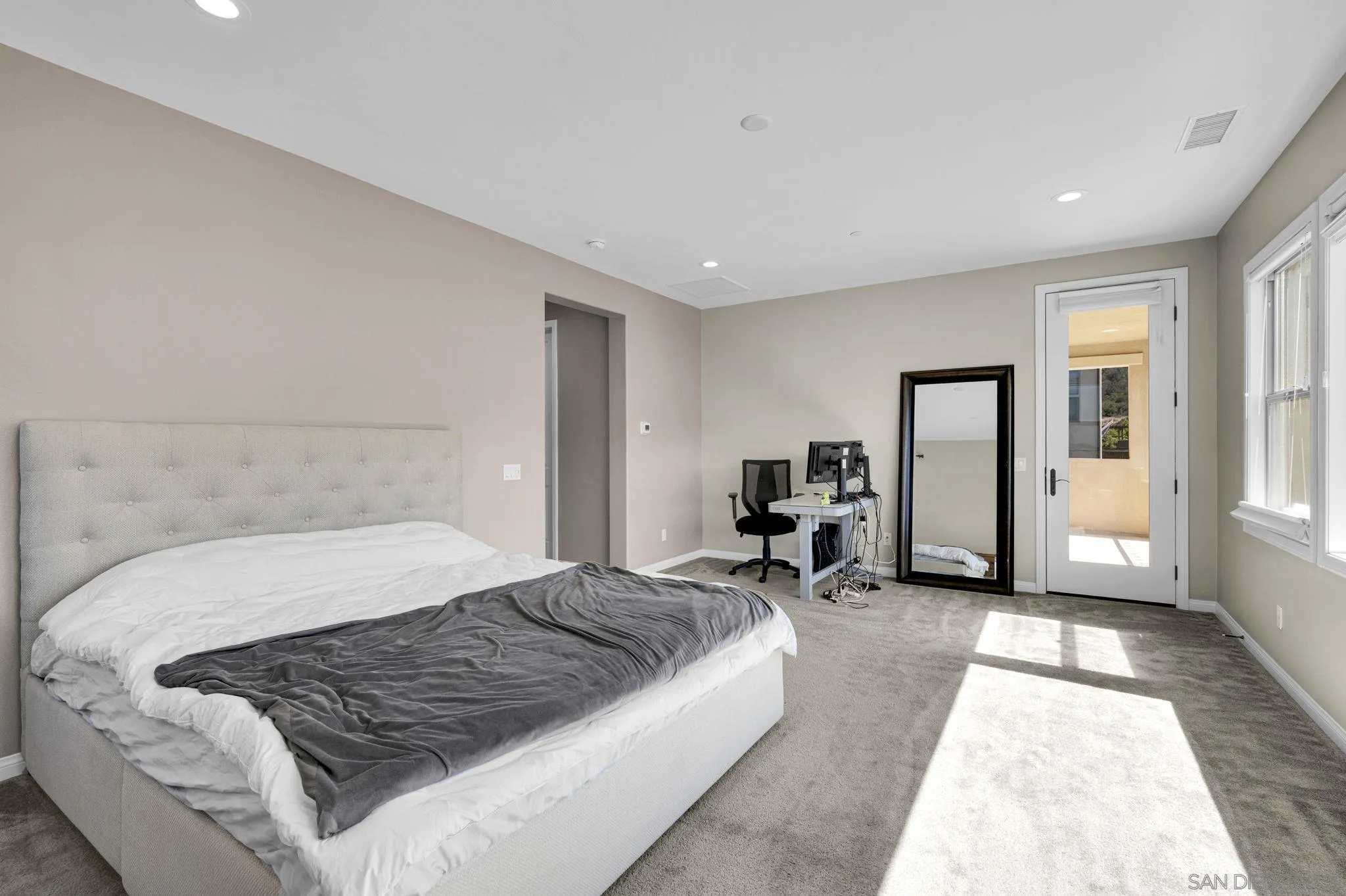 https://cdn.realtyfeed.com/cdn/127/260022003/ac039f0b33f845747fa112e66262e7b1.webp