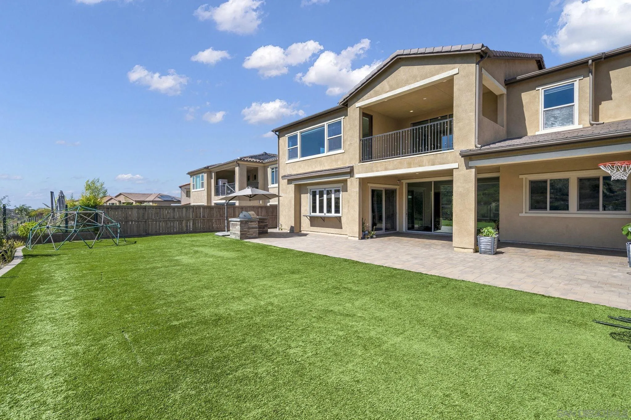 https://cdn.realtyfeed.com/cdn/127/260022003/c7c8159764779035b40df0541ab9c977.webp