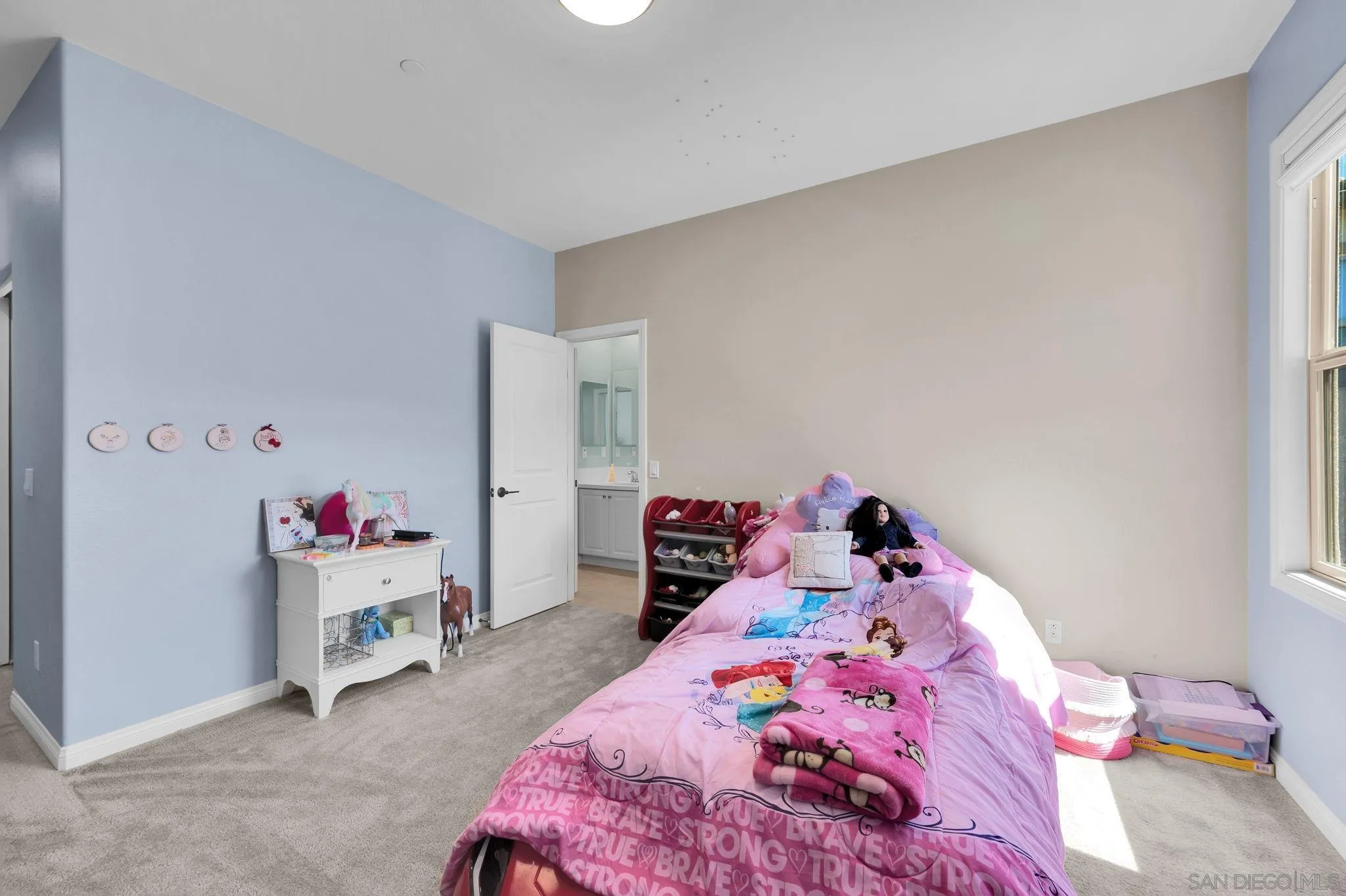 https://cdn.realtyfeed.com/cdn/127/260022003/d50c1478ba3c7be926dcfbe453d92457.webp