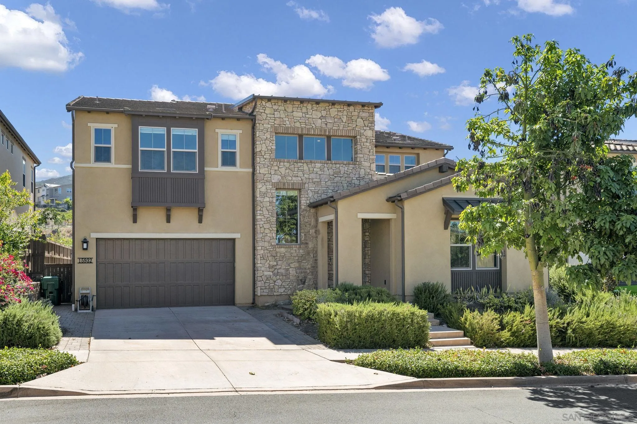 https://cdn.realtyfeed.com/cdn/127/260022003/e52e10fbd12628210e310bdde0c62cf6.webp