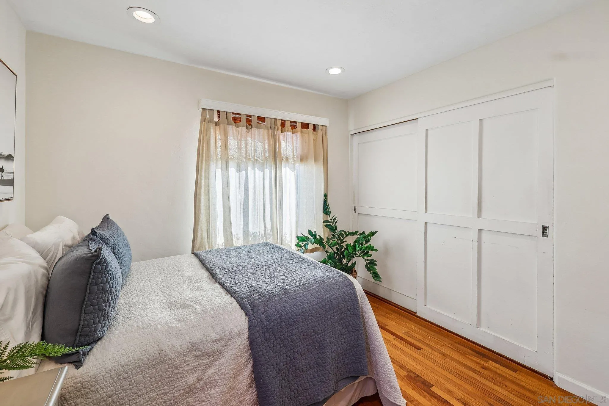 https://cdn.realtyfeed.com/cdn/127/260022010/26393a3a42a6039bdc7ab9e6e96fef55.webp
