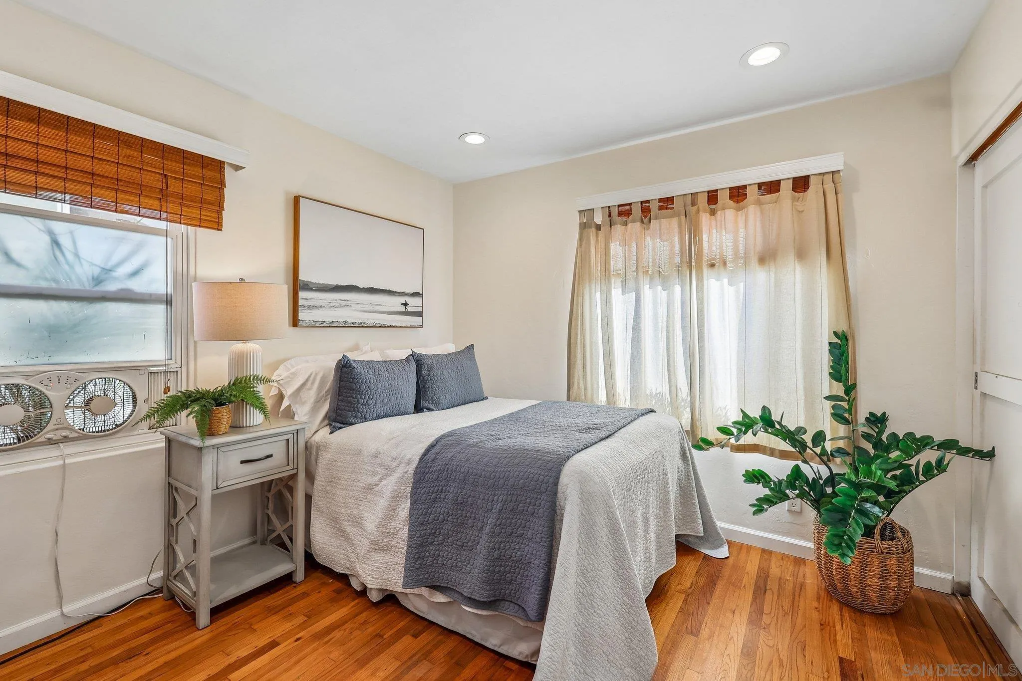 https://cdn.realtyfeed.com/cdn/127/260022010/5a5d25c3258828034d137adbb8c4d501.webp