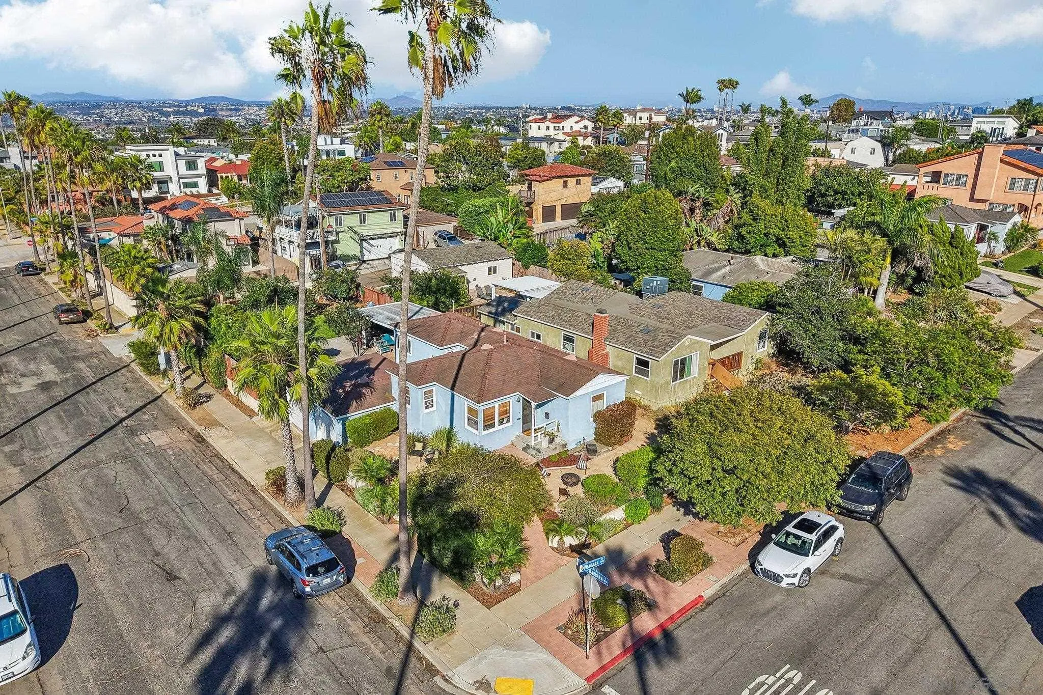 https://cdn.realtyfeed.com/cdn/127/260022010/65dfb564a51bd31b48080c6c20c63f47.webp