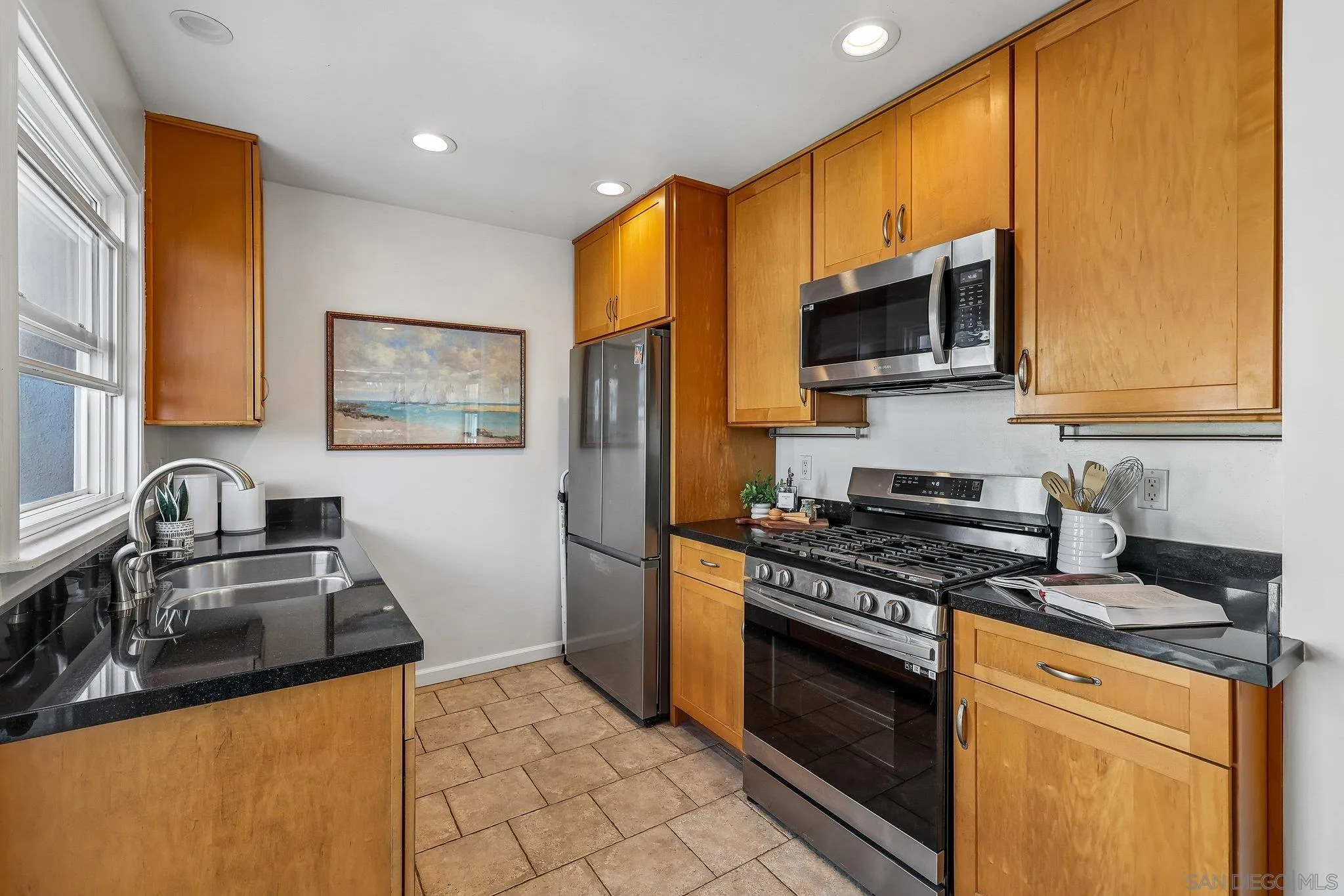 https://cdn.realtyfeed.com/cdn/127/260022010/6f6c06ff96016cca5e3aaf23b35626f7.webp