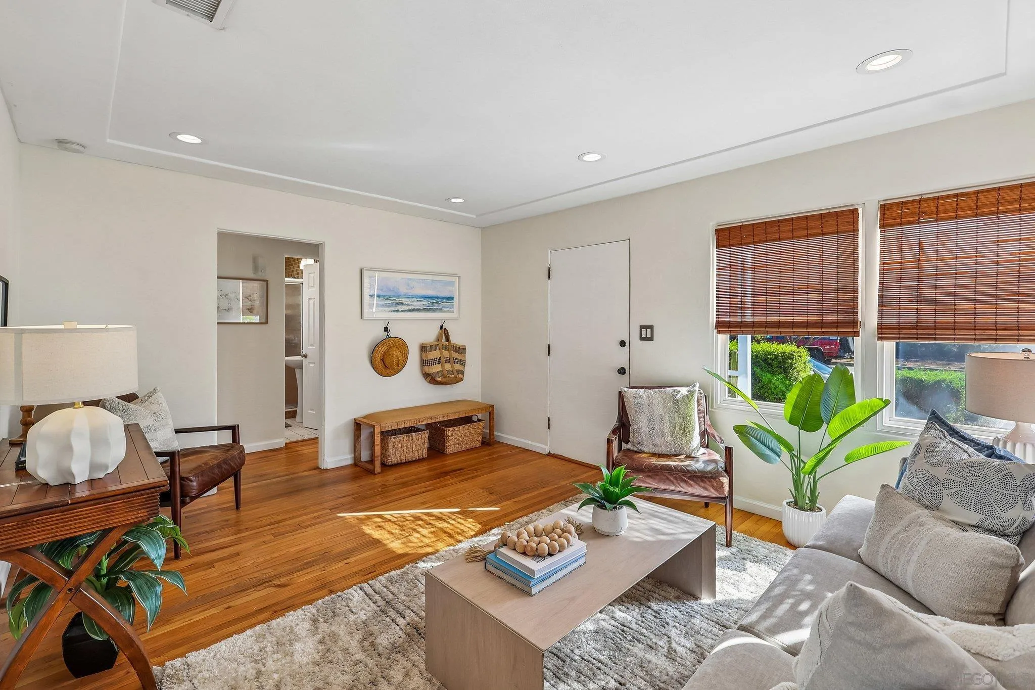 https://cdn.realtyfeed.com/cdn/127/260022010/95ee77dc064e0ff6bc05c8cbf0f8fb4d.webp