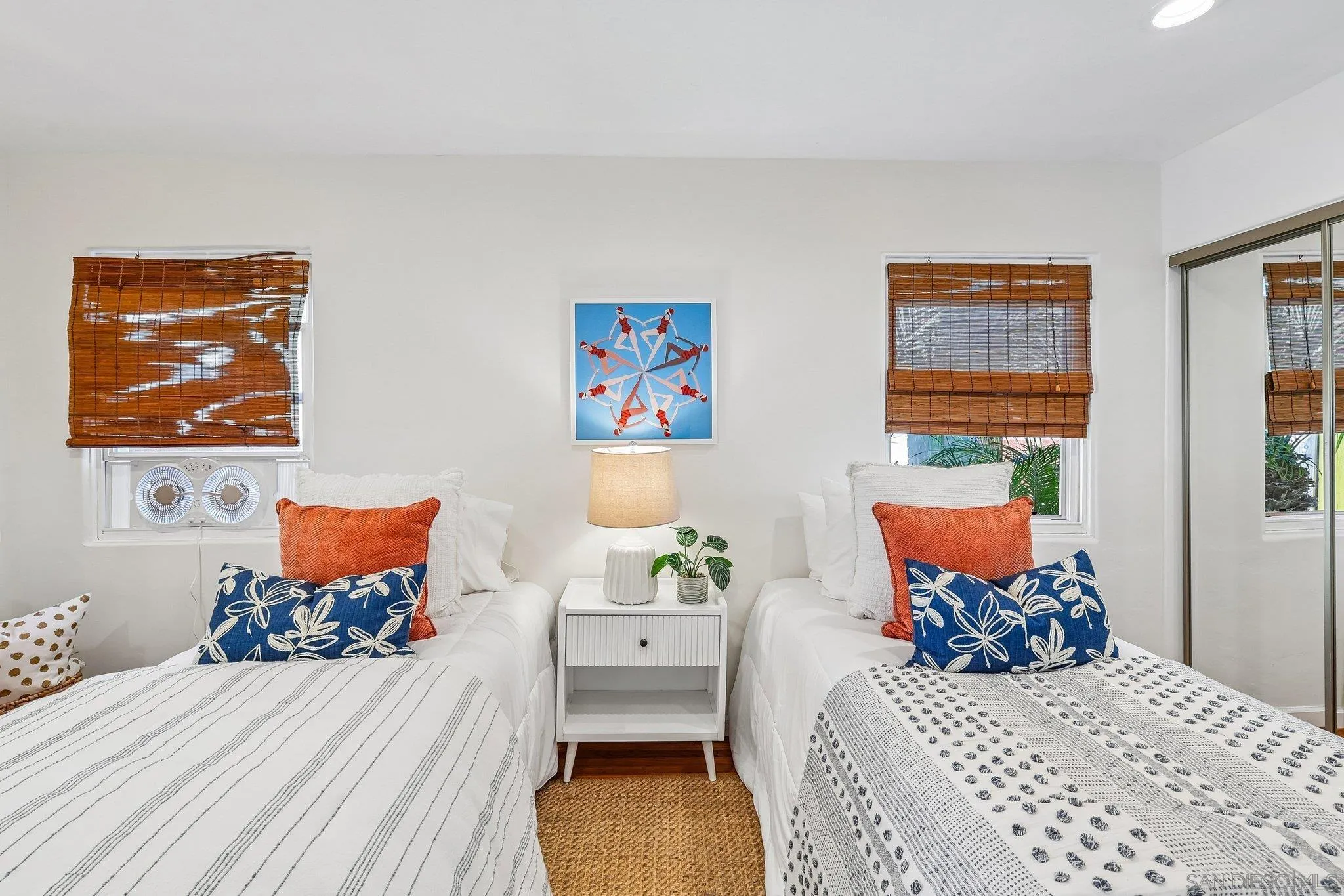 https://cdn.realtyfeed.com/cdn/127/260022010/e076be3147f5e9d3b5b6c6330d84c063.webp