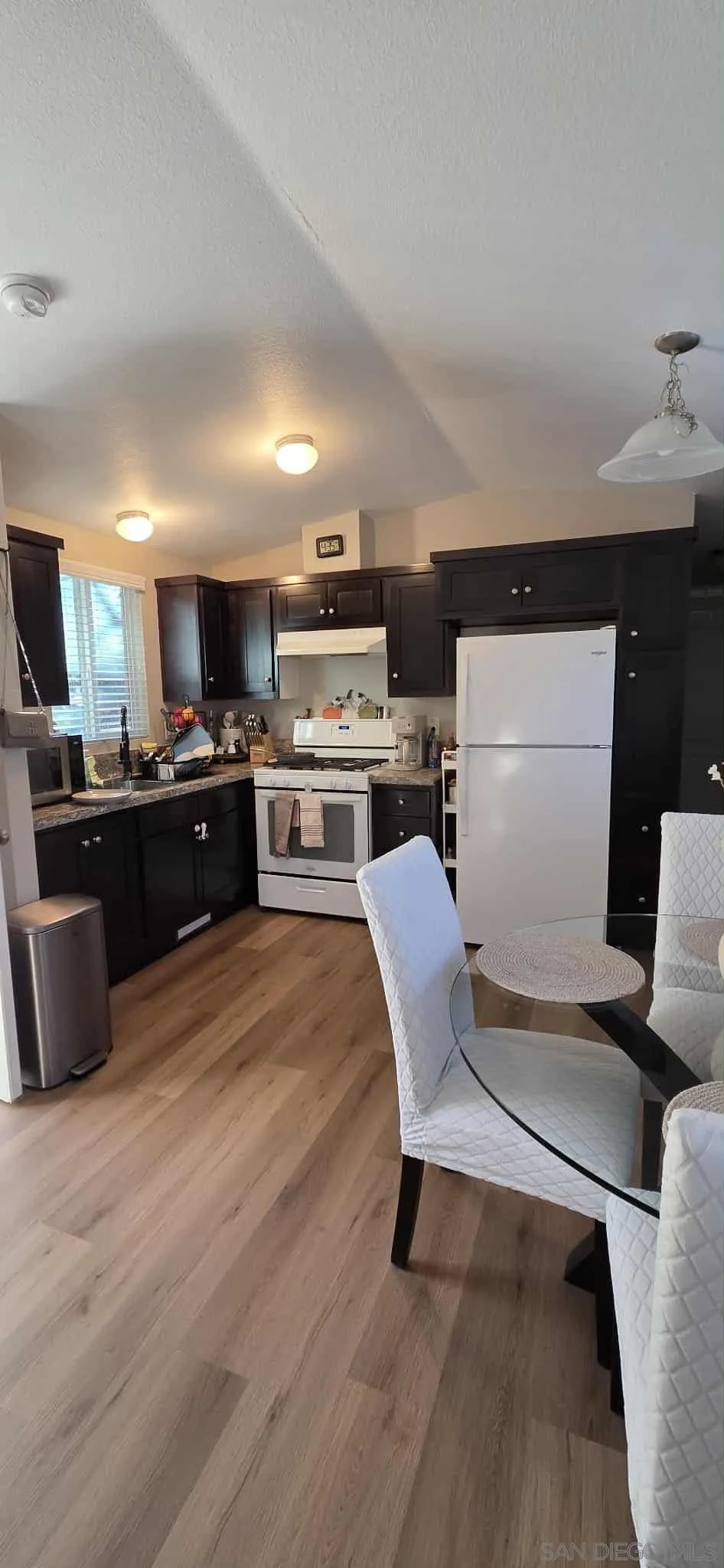 https://cdn.realtyfeed.com/cdn/127/260022012/c4fdb401fe3362854c049b3319131012.webp