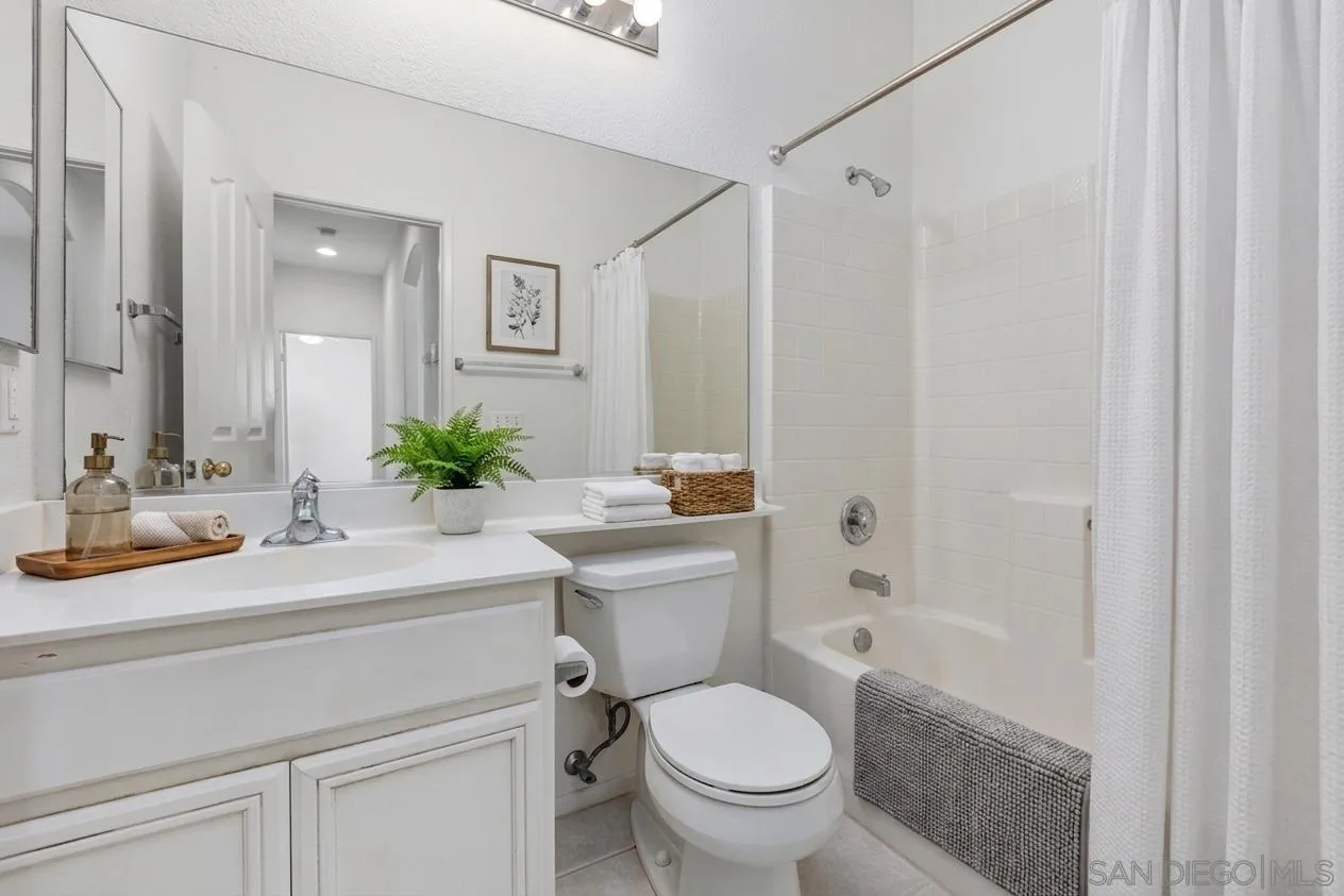 https://cdn.realtyfeed.com/cdn/127/260022015/0787eb869ddc3d2c2434e285f337d1de.webp
