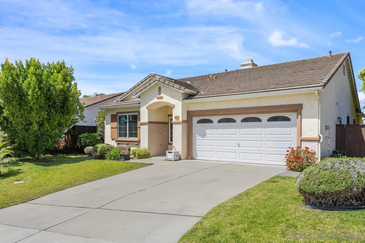 https://cdn.realtyfeed.com/cdn/127/260022015/2c2a1f5799c77e8e16a87bb6d33bcfd1.webp
