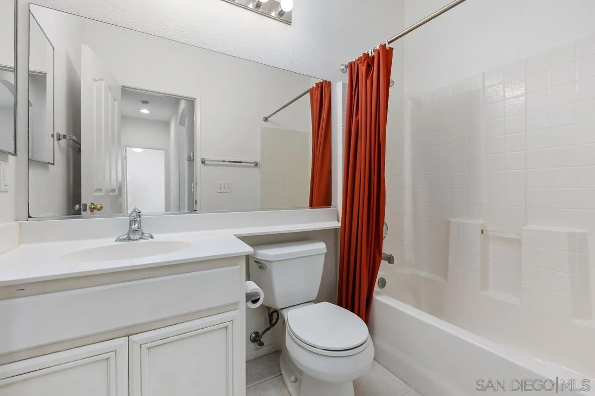 https://cdn.realtyfeed.com/cdn/127/260022015/993c159361440c76865ba8003f82949d.webp