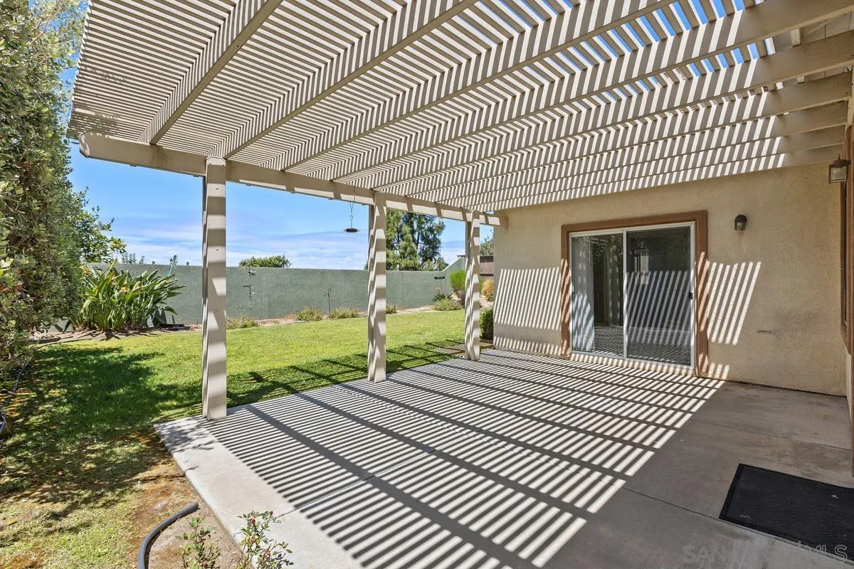 https://cdn.realtyfeed.com/cdn/127/260022015/dc67a2c54e4e7c258ba8d3c9822a2e4e.webp