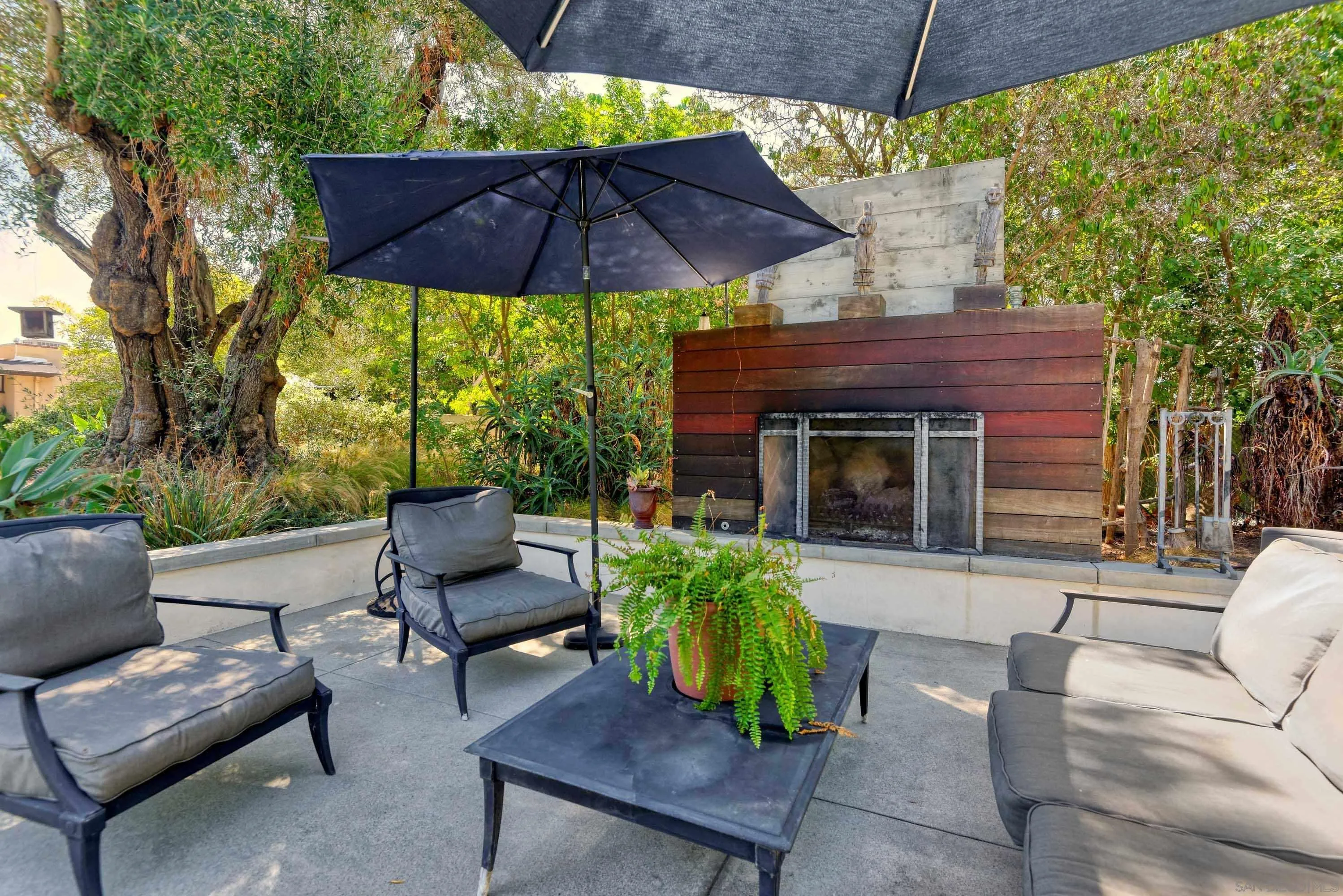 https://cdn.realtyfeed.com/cdn/127/260022016/7929f2877c961d57d8c0bd8a3afd7b7b.webp