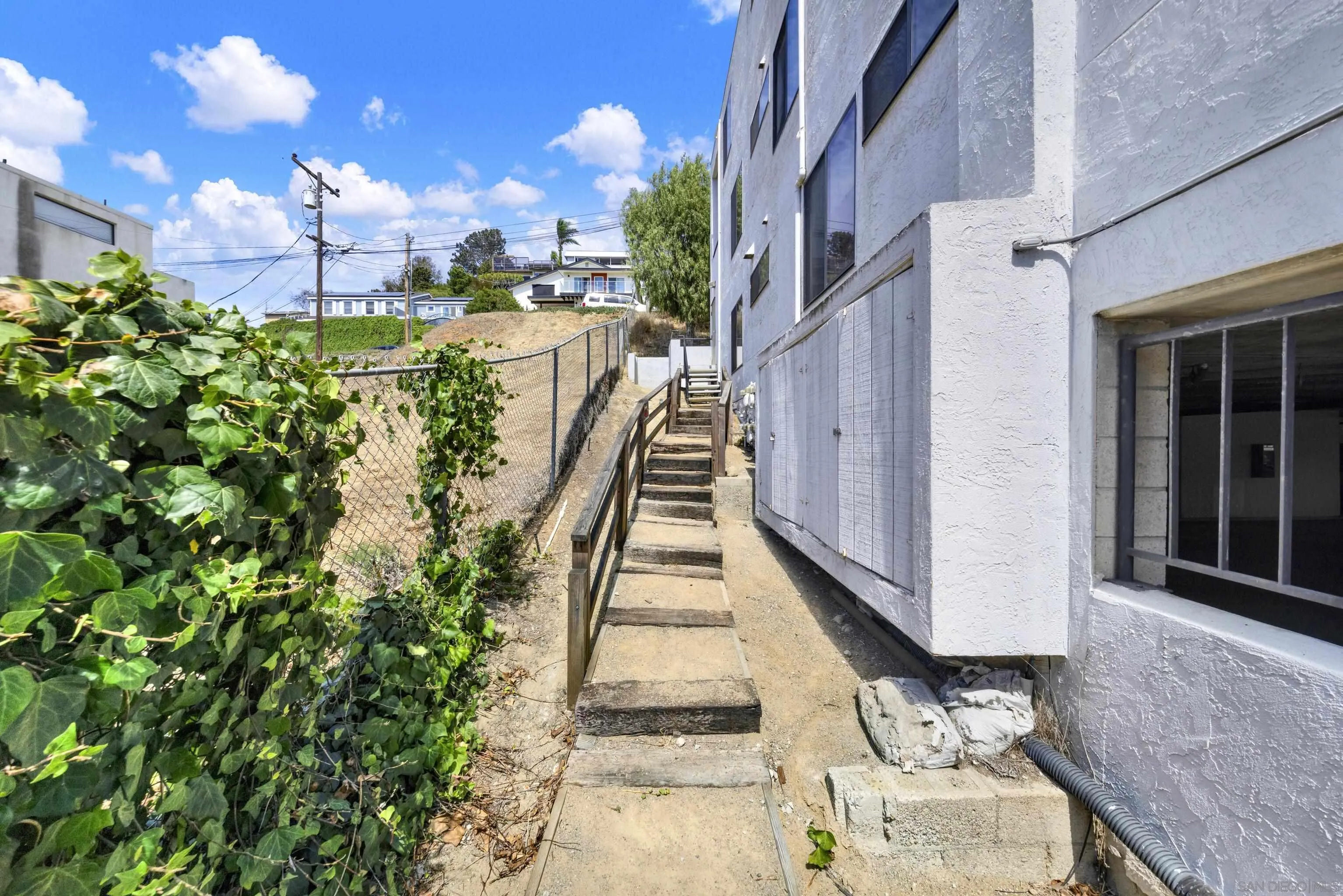 https://cdn.realtyfeed.com/cdn/127/260022021/0c05ce733b6fa94da0216f5ecb786c00.webp