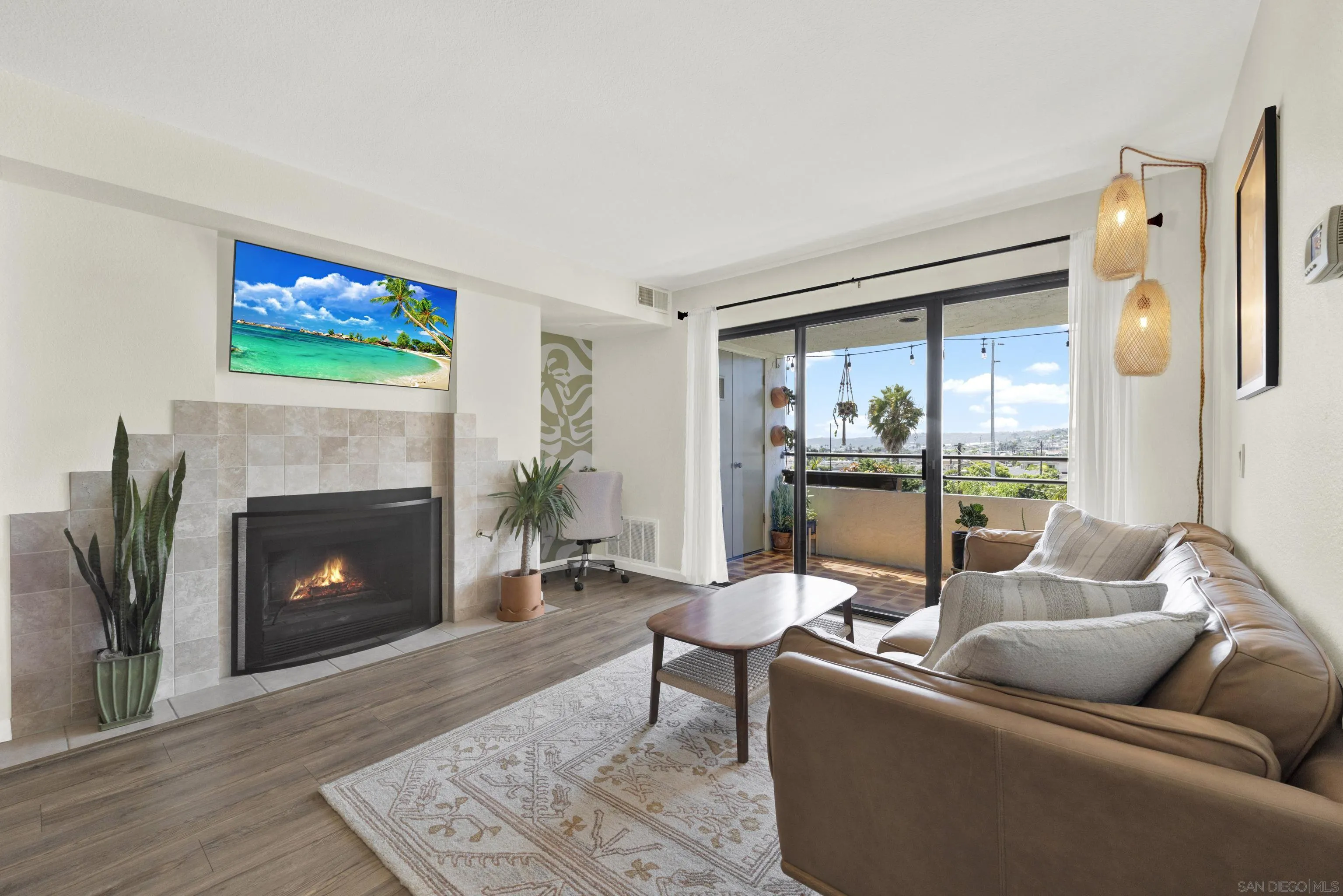 https://cdn.realtyfeed.com/cdn/127/260022021/30951dcc5759f192f94e870f07033fde.webp